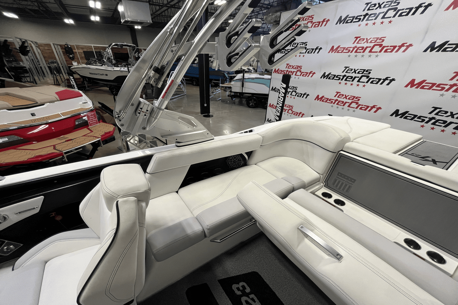 2017 Mastercraft XT-23 Image Thumbnail #11