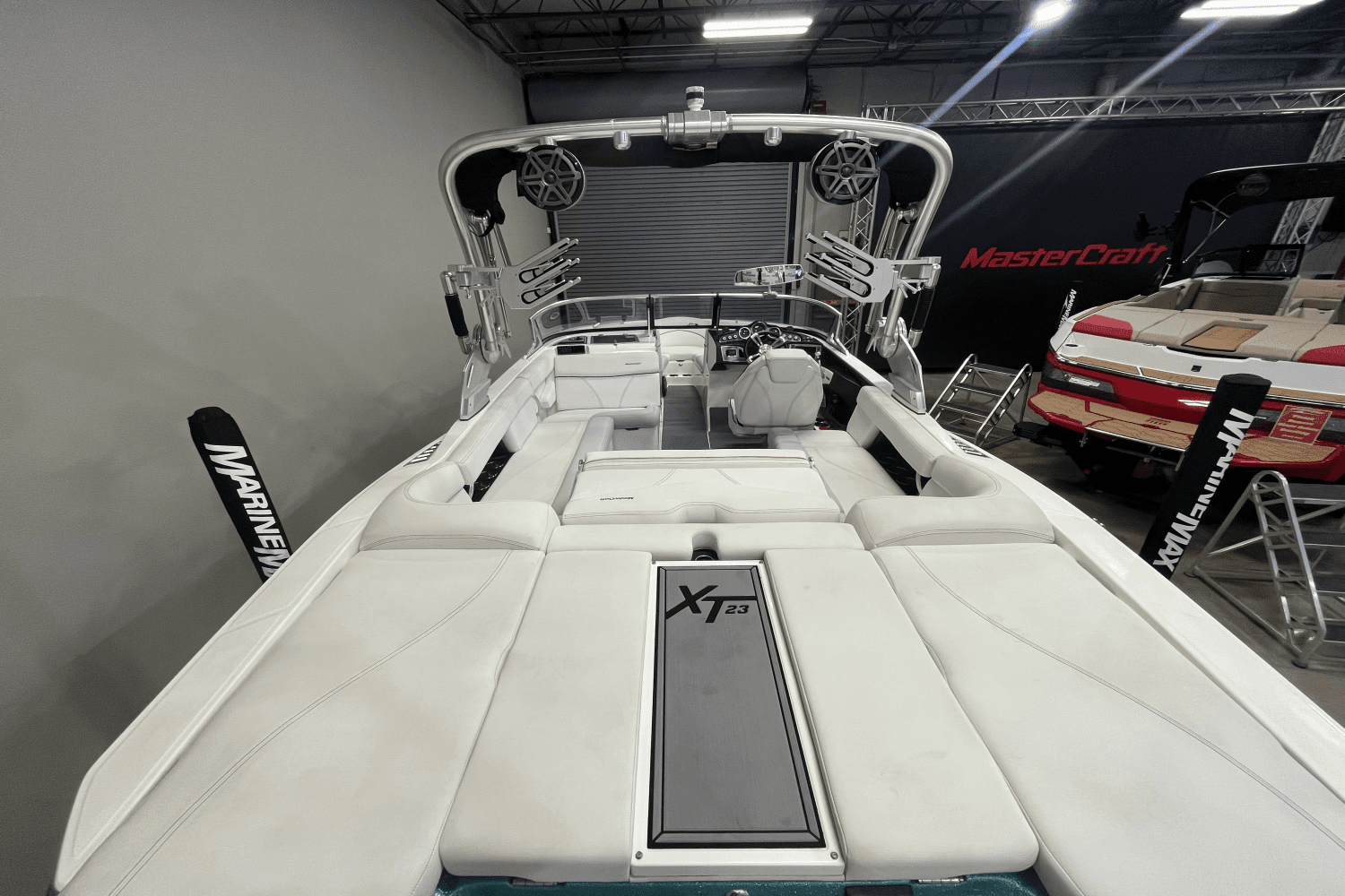 2017 Mastercraft XT-23 Image Thumbnail #5