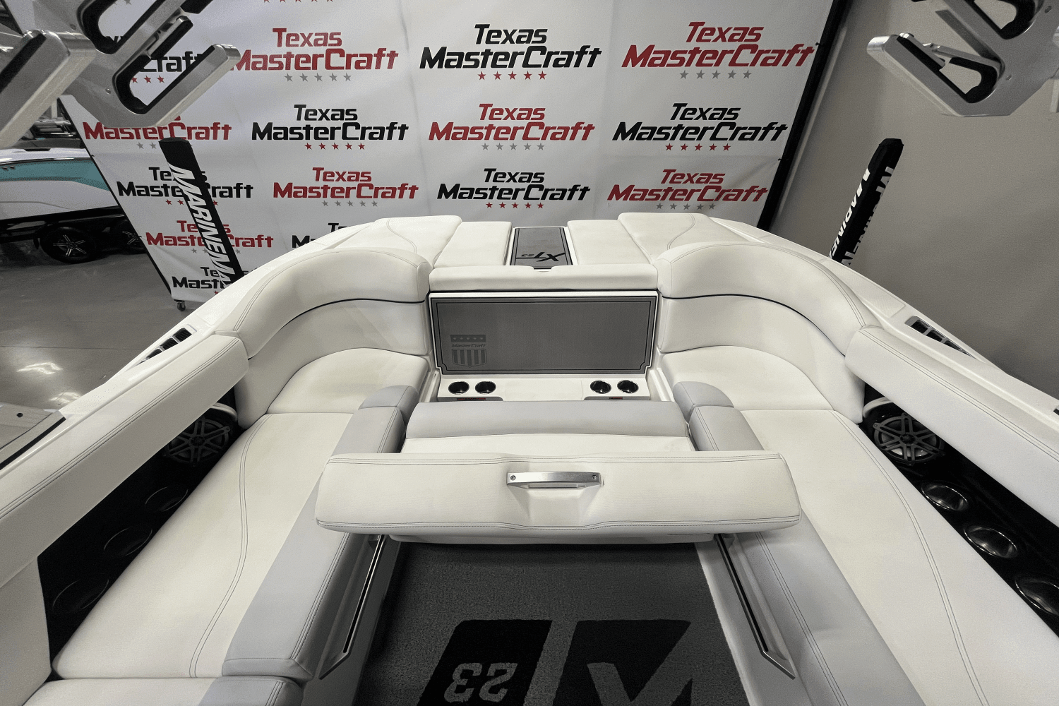 2017 Mastercraft XT-23 Image Thumbnail #7