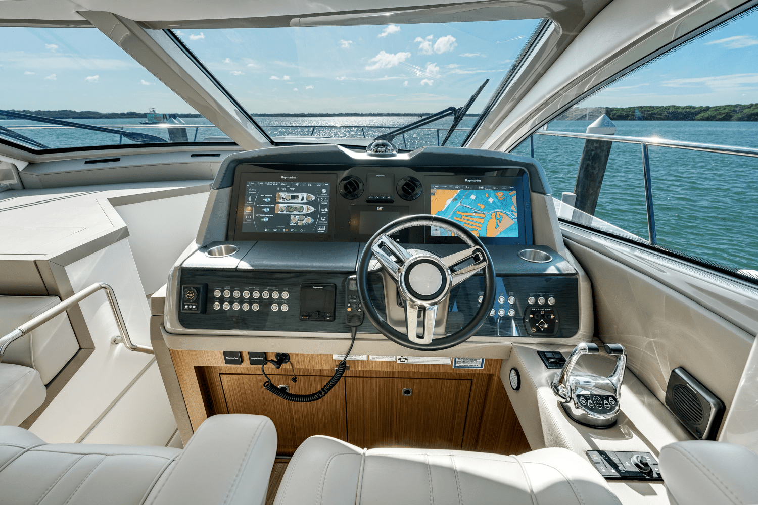 2018 Sea Ray
                                                             L550 Image Thumbnail #31