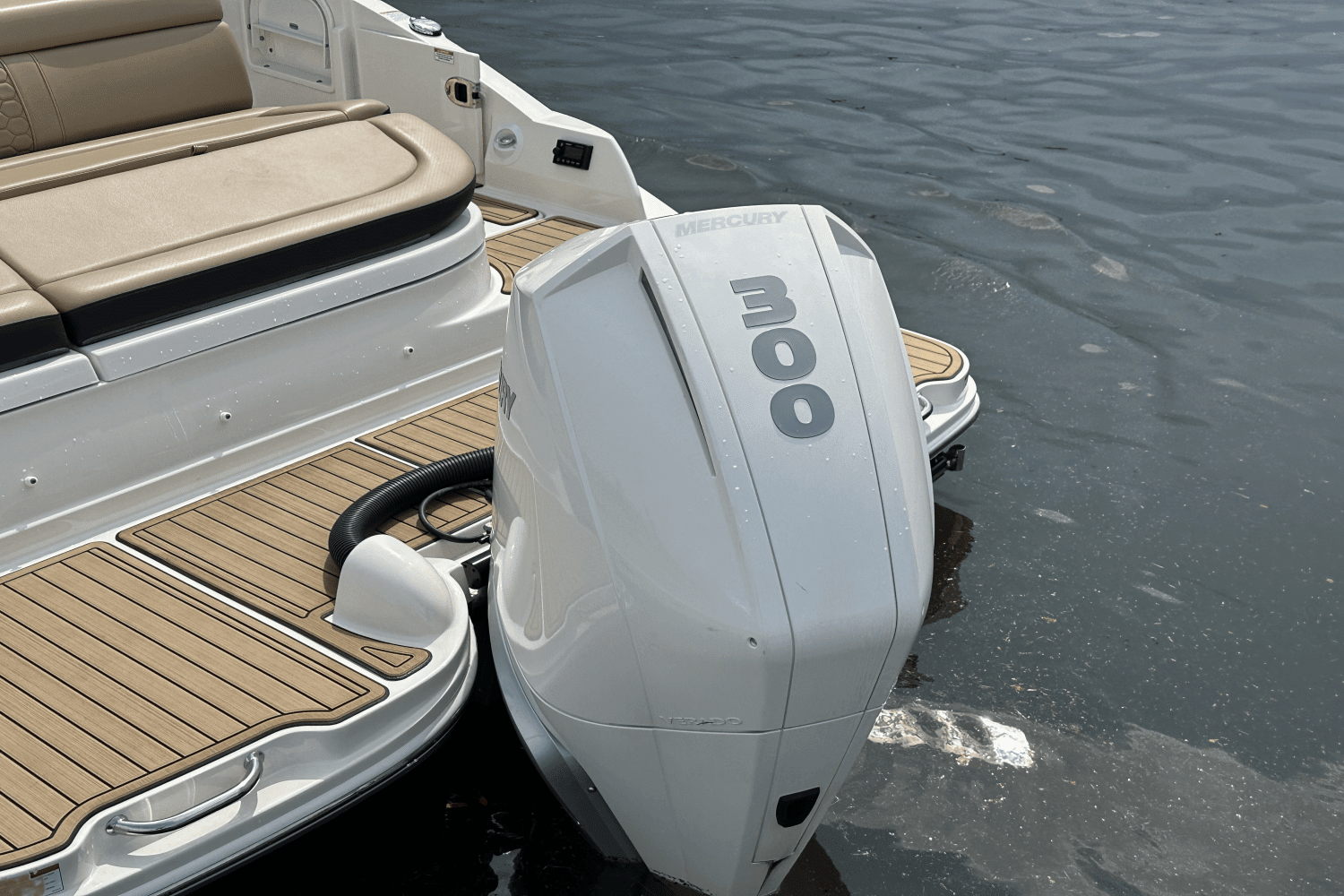 2020 Sea Ray SDX 270 Outboard Image Thumbnail #13