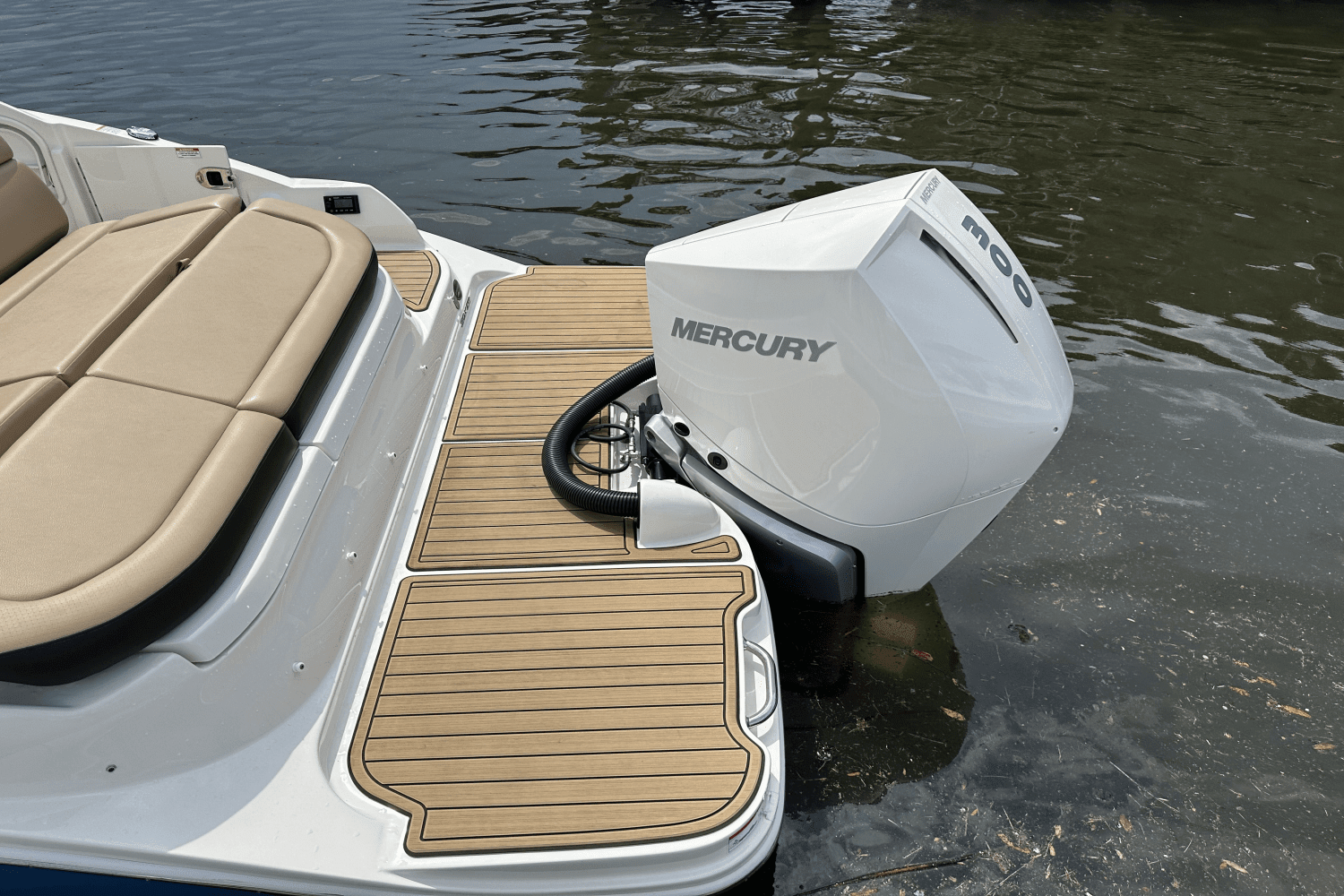 2020 Sea Ray SDX 270 Outboard Image Thumbnail #14