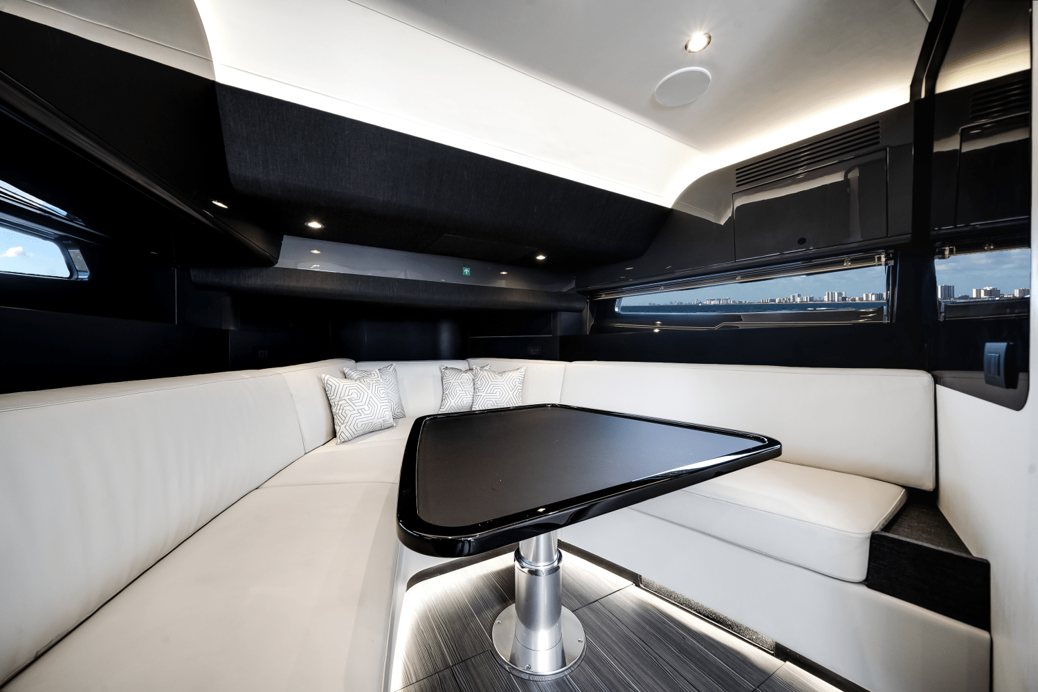 2026 Azimut Verve 42 Image Thumbnail #10