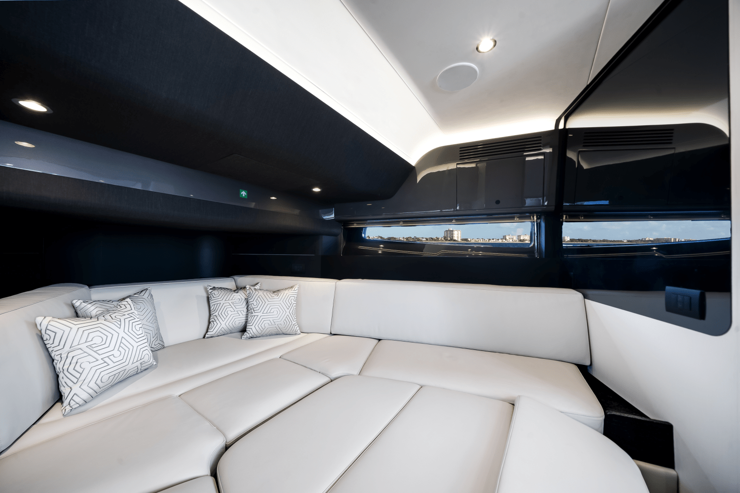 2026 Azimut Verve 42 Image Thumbnail #1
