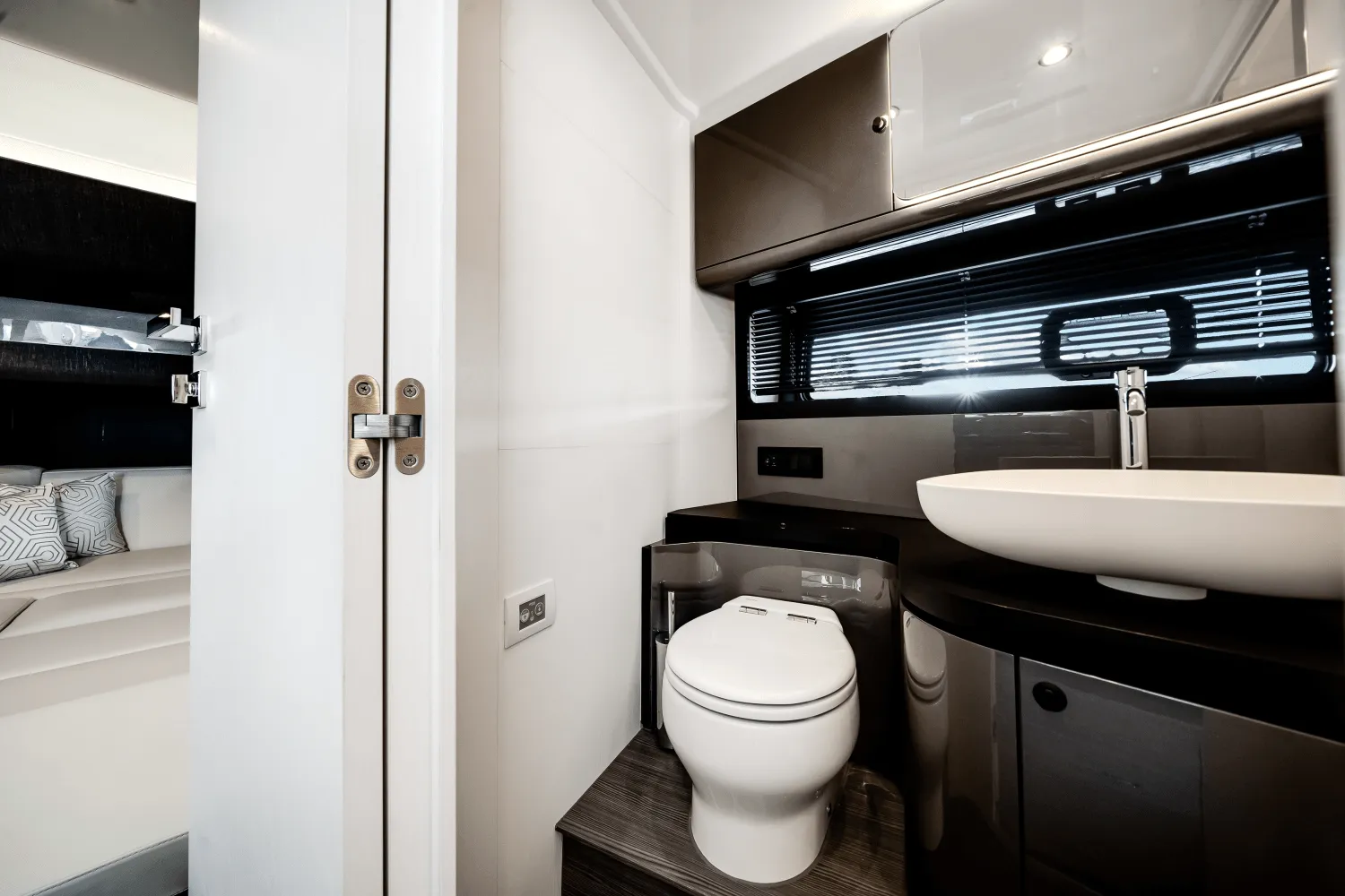 2026 Azimut Verve 42 Image Thumbnail #26