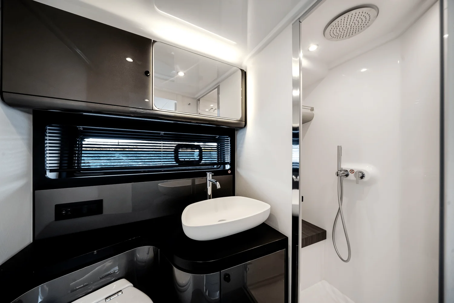 2026 Azimut Verve 42 Image Thumbnail #25