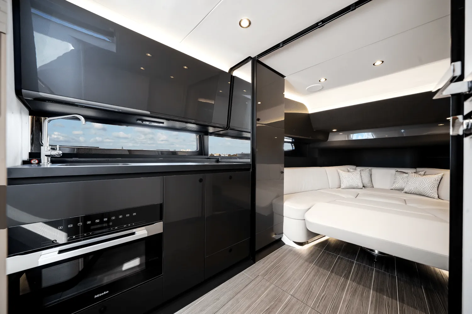 2026 Azimut Verve 42 Image Thumbnail #19