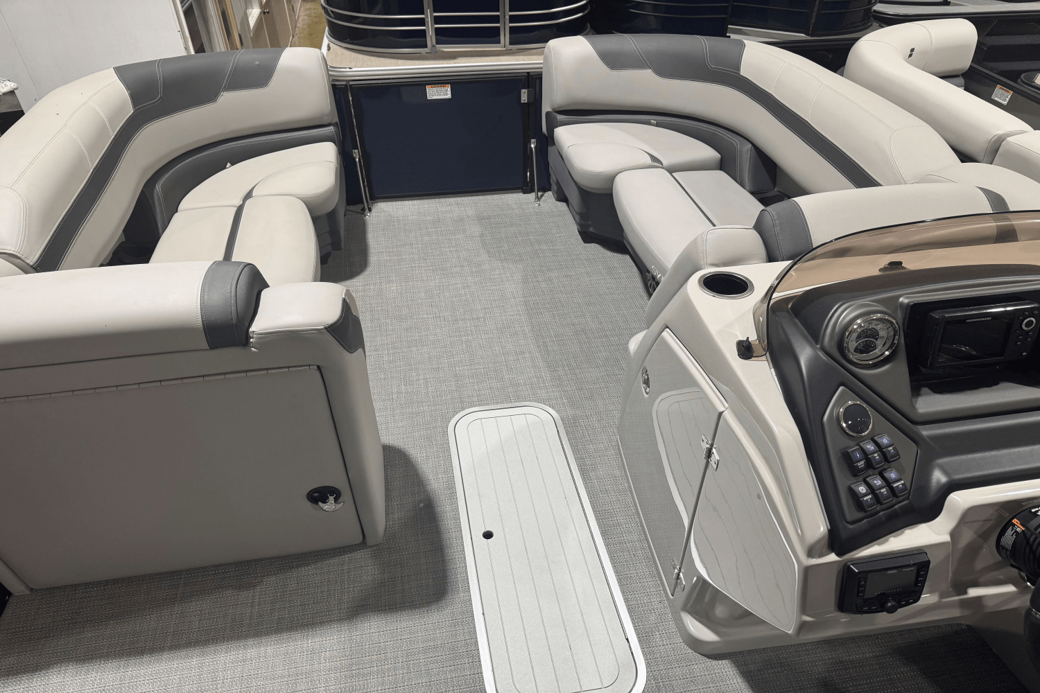 2025 Sylvan L5 Image Thumbnail #1