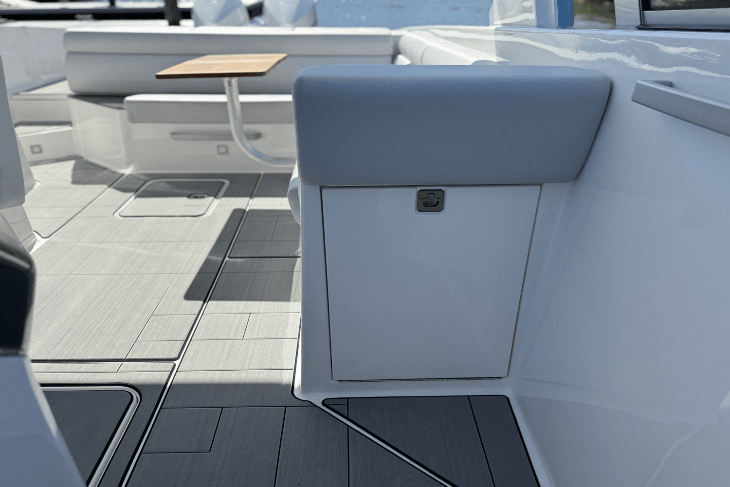 2024 Aviara AV32 Outboard Image Thumbnail #38
