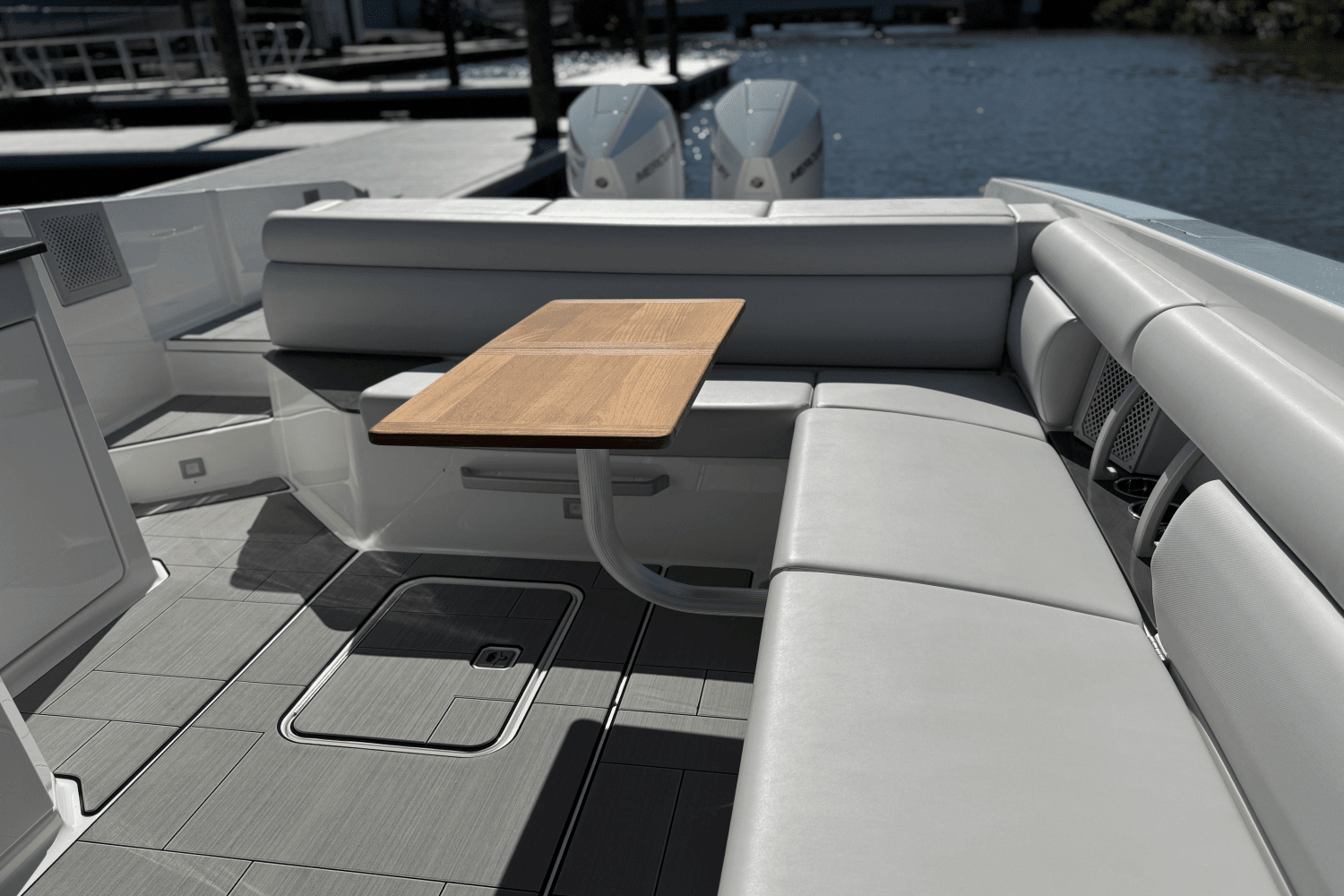 2024 Aviara AV32 Outboard Image Thumbnail #37
