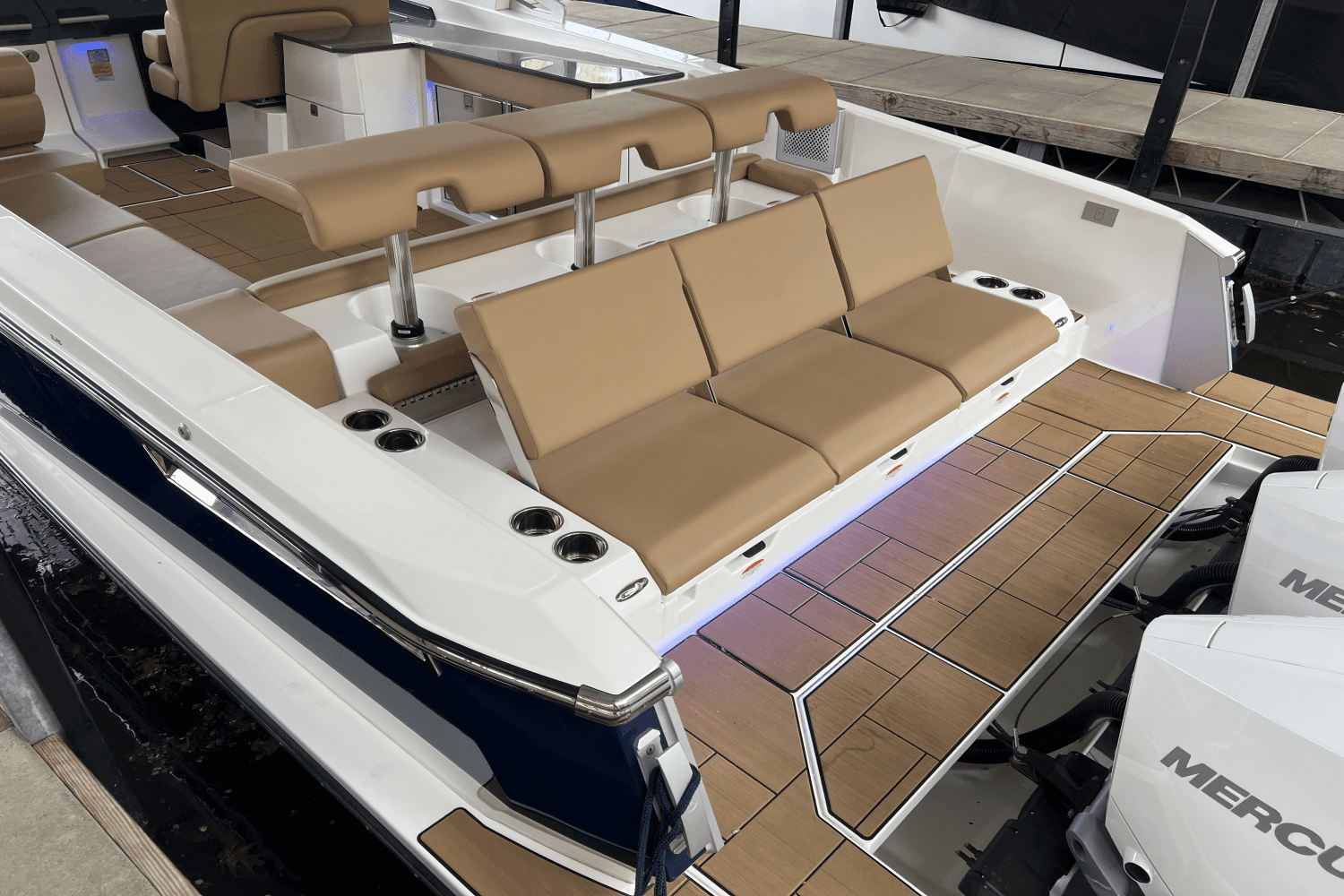 2024 Aviara AV36 Outboard Image Thumbnail #13