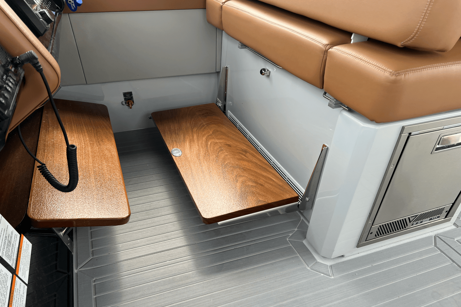 2025 Cruisers Yachts 42 GLS Outboard Image Thumbnail #27