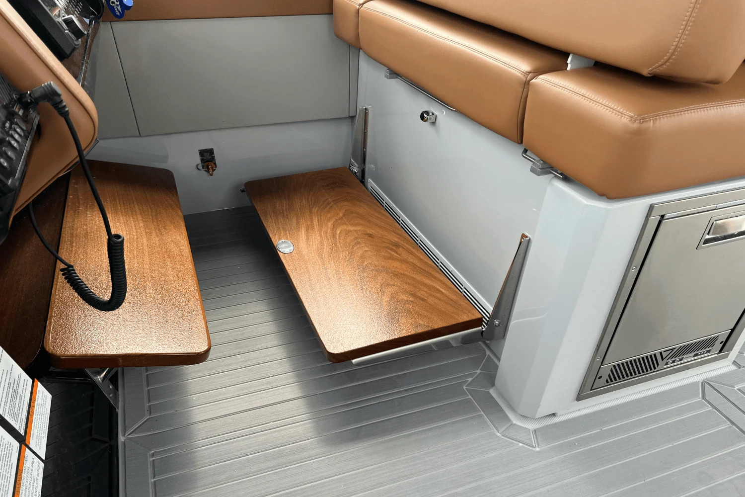 2025 Cruisers Yachts 42 GLS Outboard Image Thumbnail #36