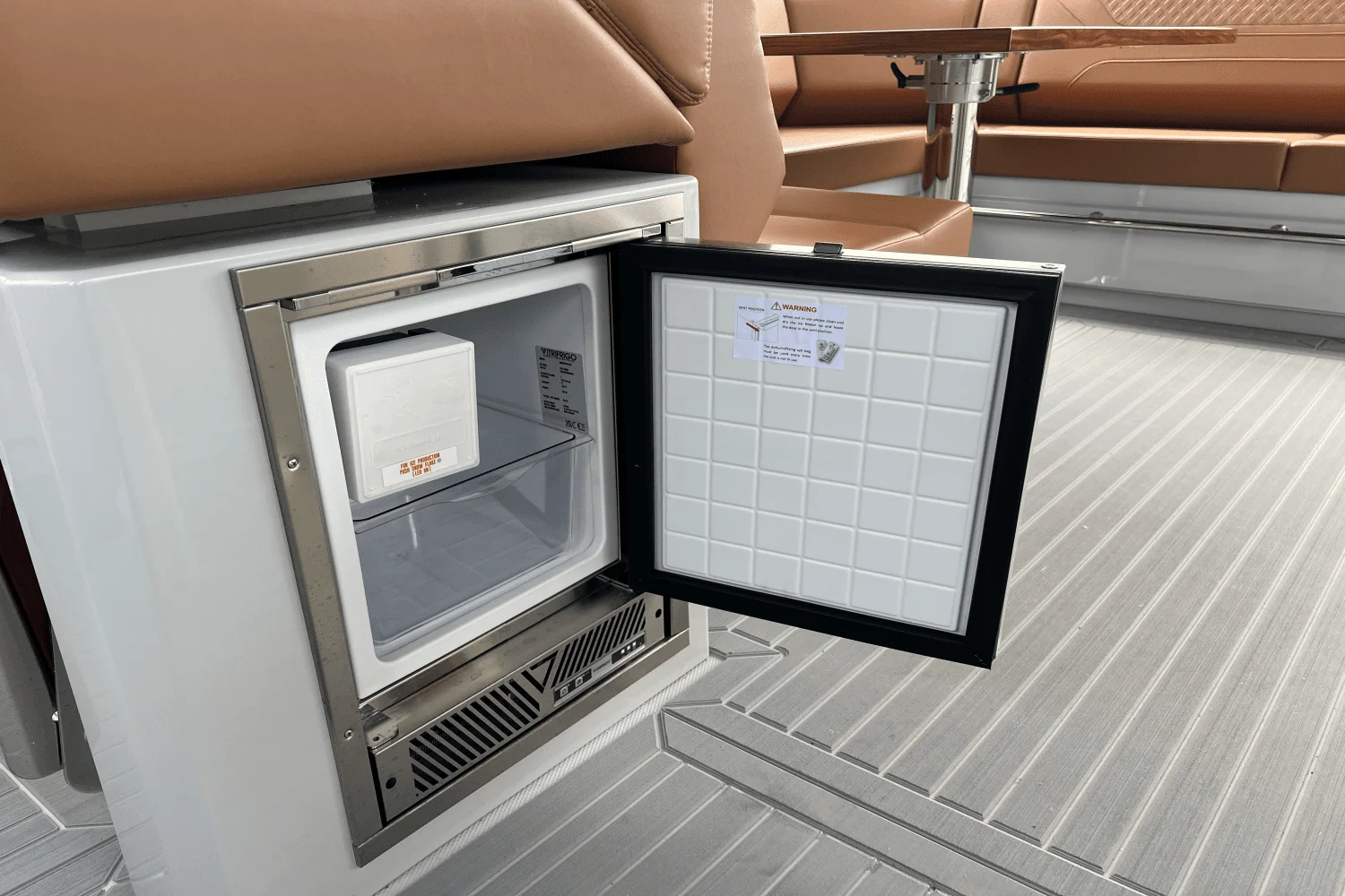 2025 Cruisers Yachts 42 GLS Outboard Image Thumbnail #38