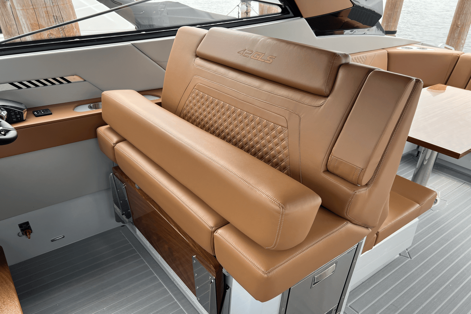 2025 Cruisers Yachts 42 GLS Outboard Image Thumbnail #22