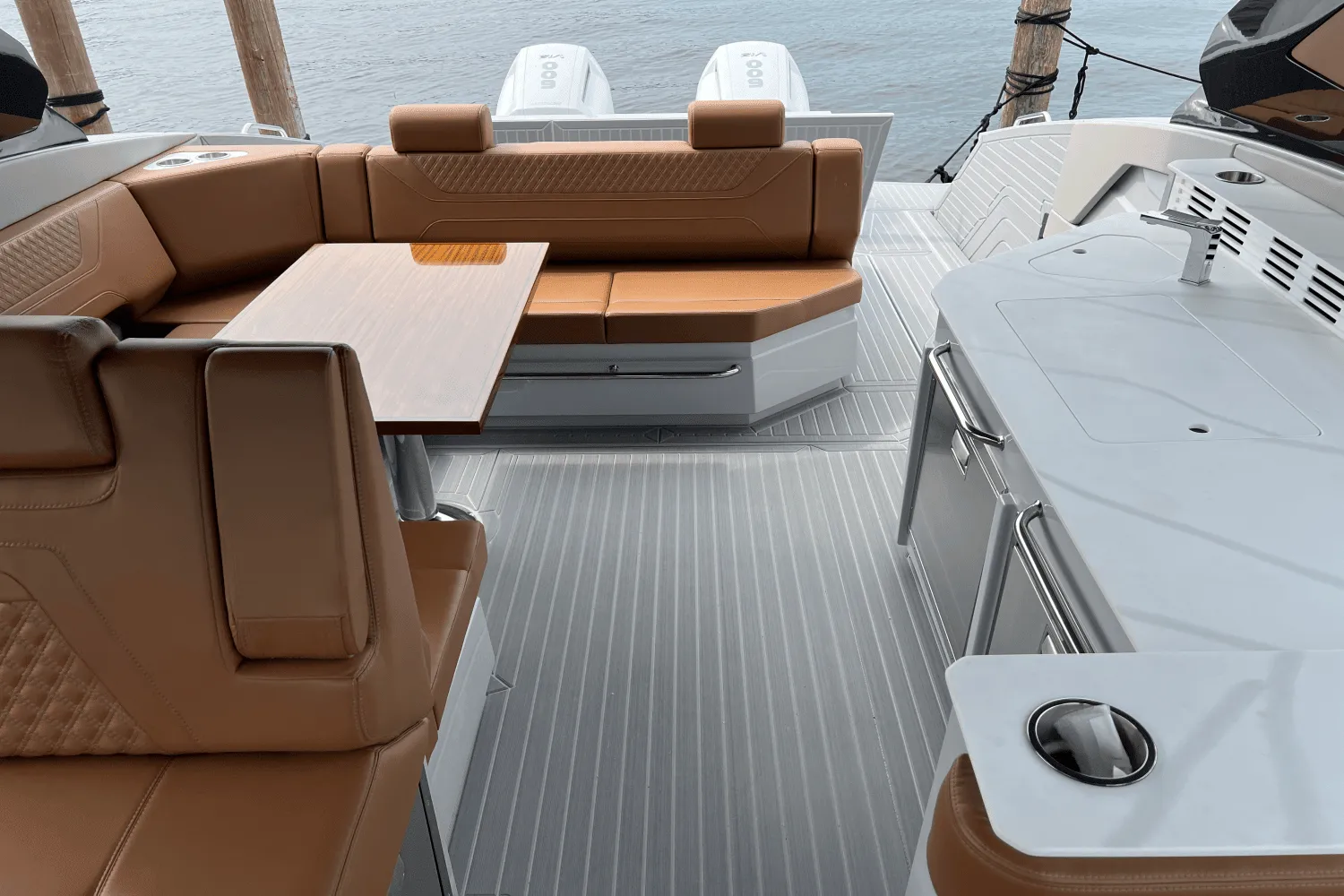 2025 Cruisers Yachts 42 GLS Outboard Image Thumbnail #20