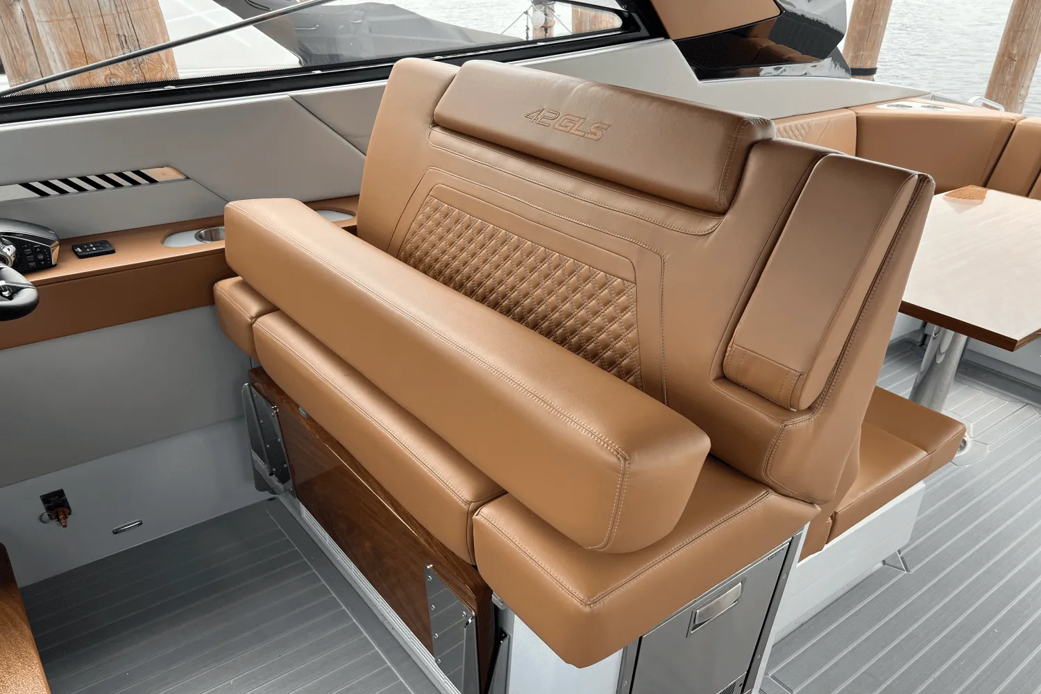 2025 Cruisers Yachts 42 GLS Outboard Image Thumbnail #22