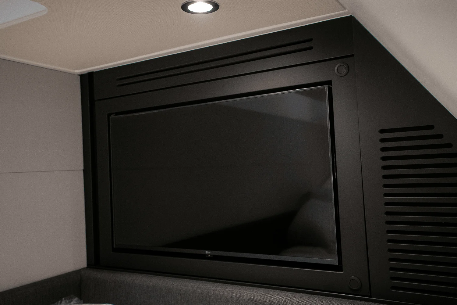 2026 Azimut Verve 42 Image Thumbnail #24