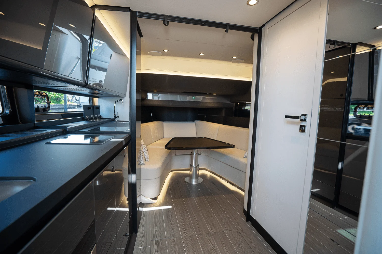 2026 Azimut Verve 42 Image Thumbnail #18