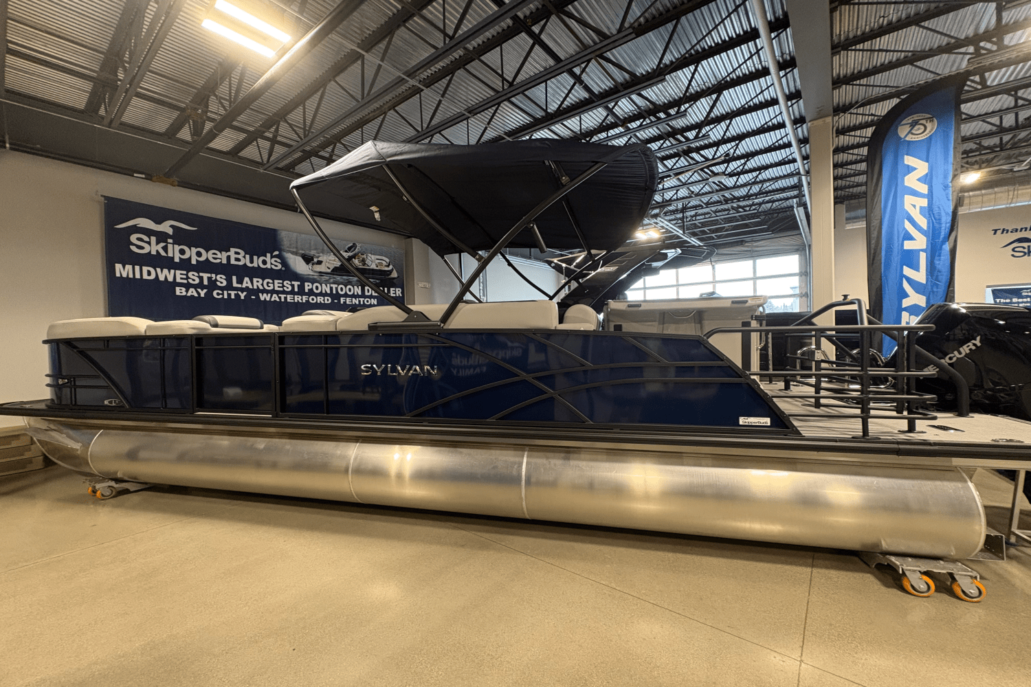 2025 Sylvan L5 Image Thumbnail #1