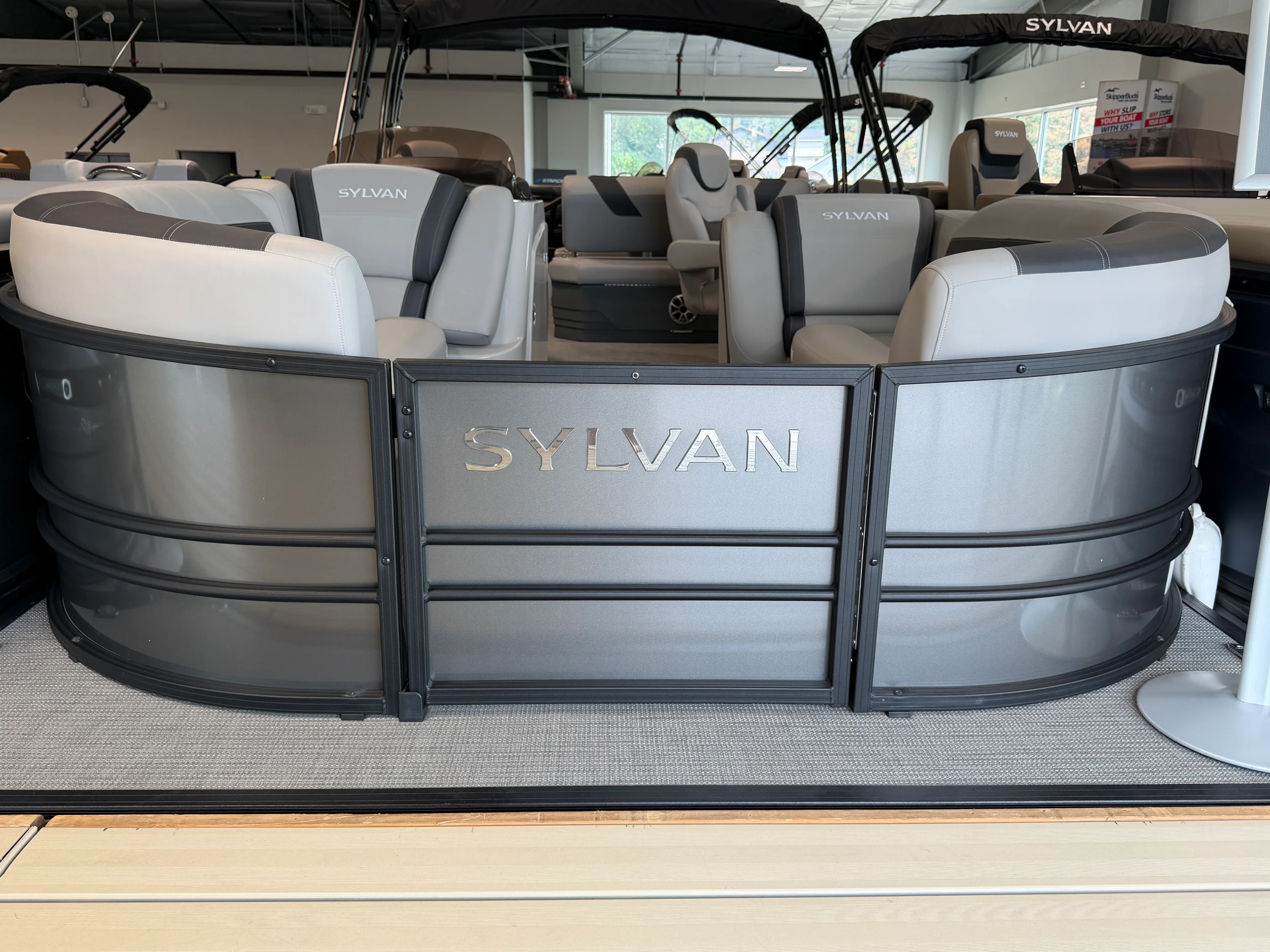 2025 Sylvan L5 Image Thumbnail #0