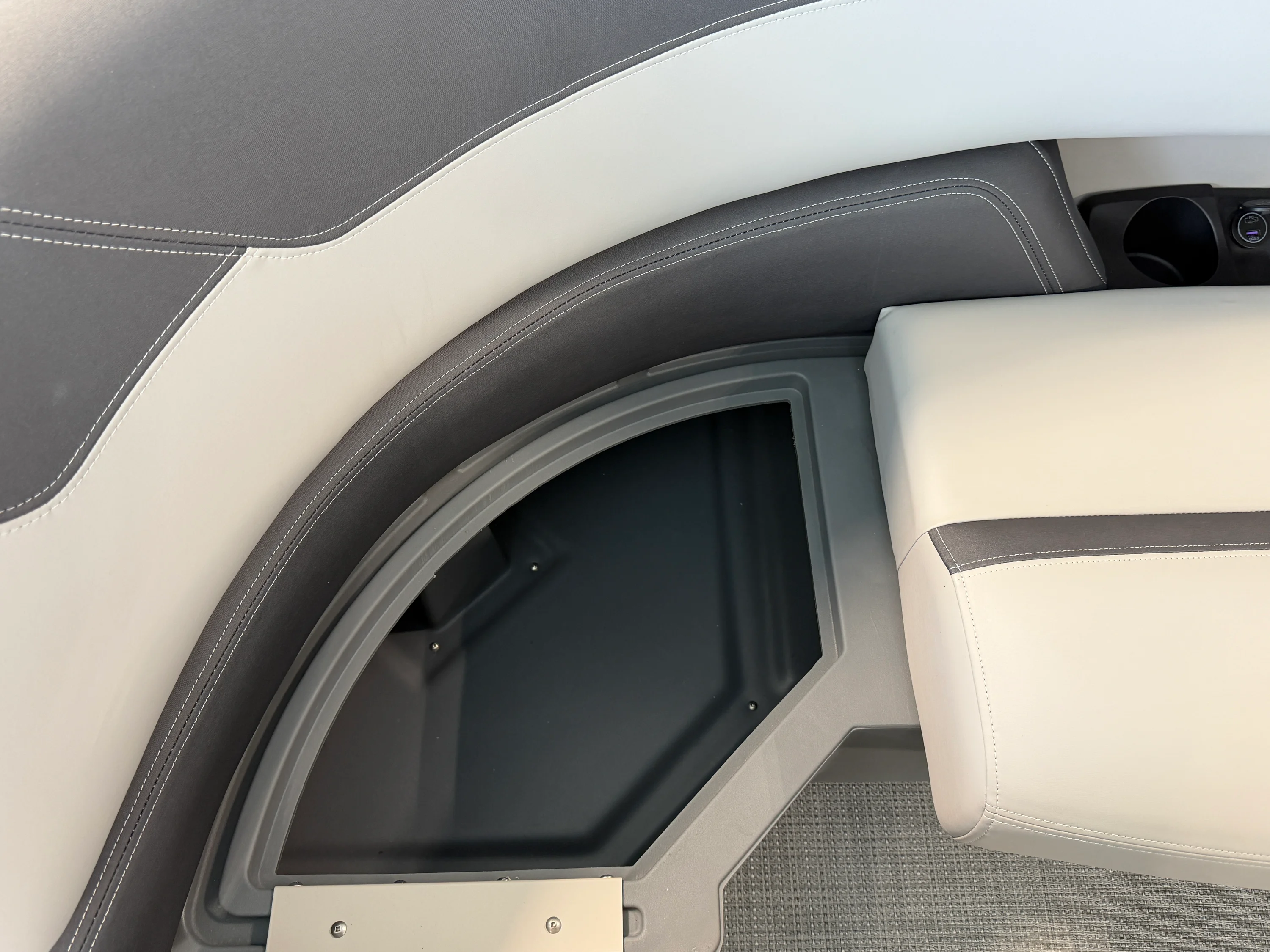 2025 Sylvan L5 Image Thumbnail #2