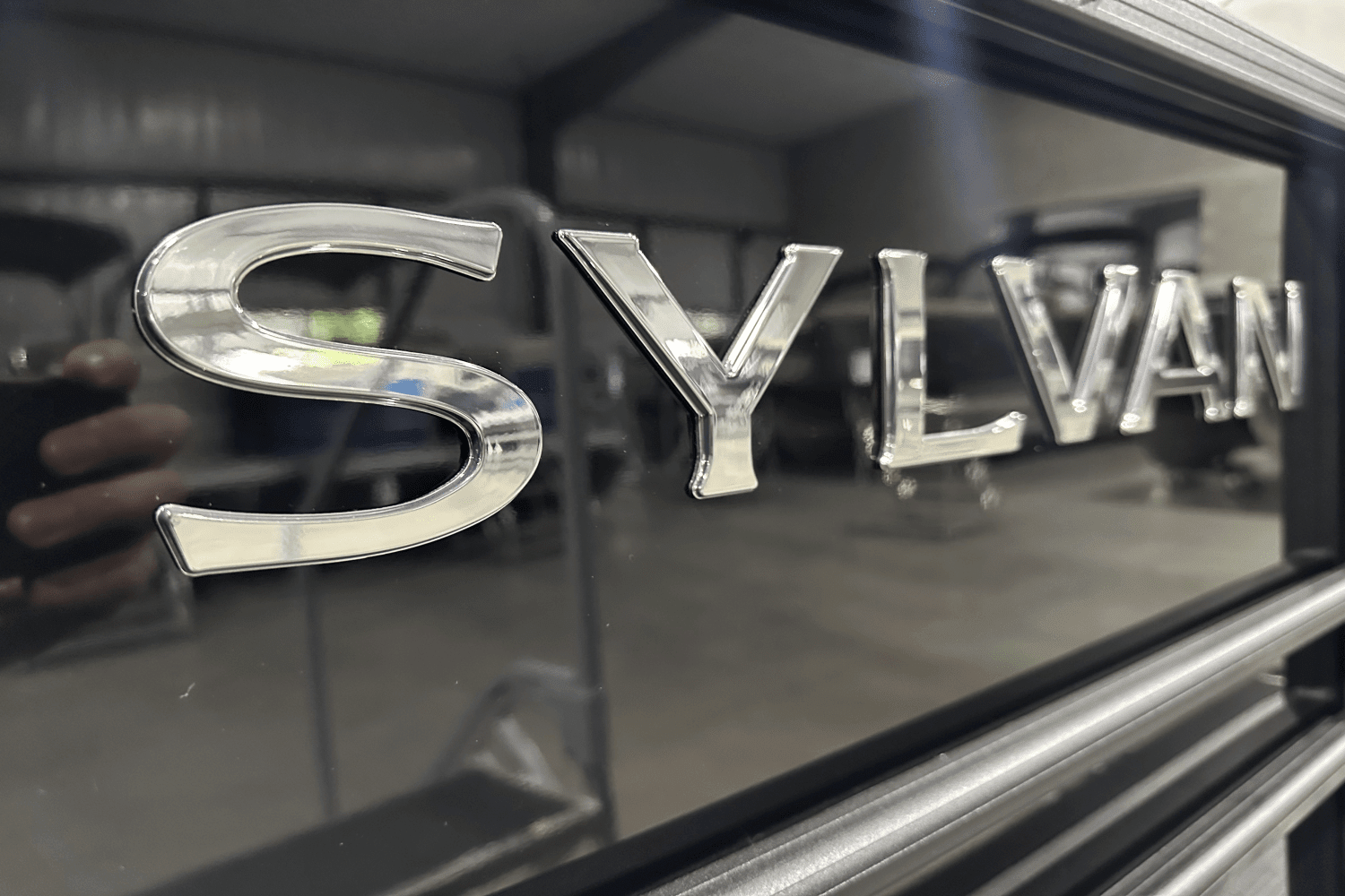 2025 Sylvan
                                                             L-5 Image Thumbnail #2