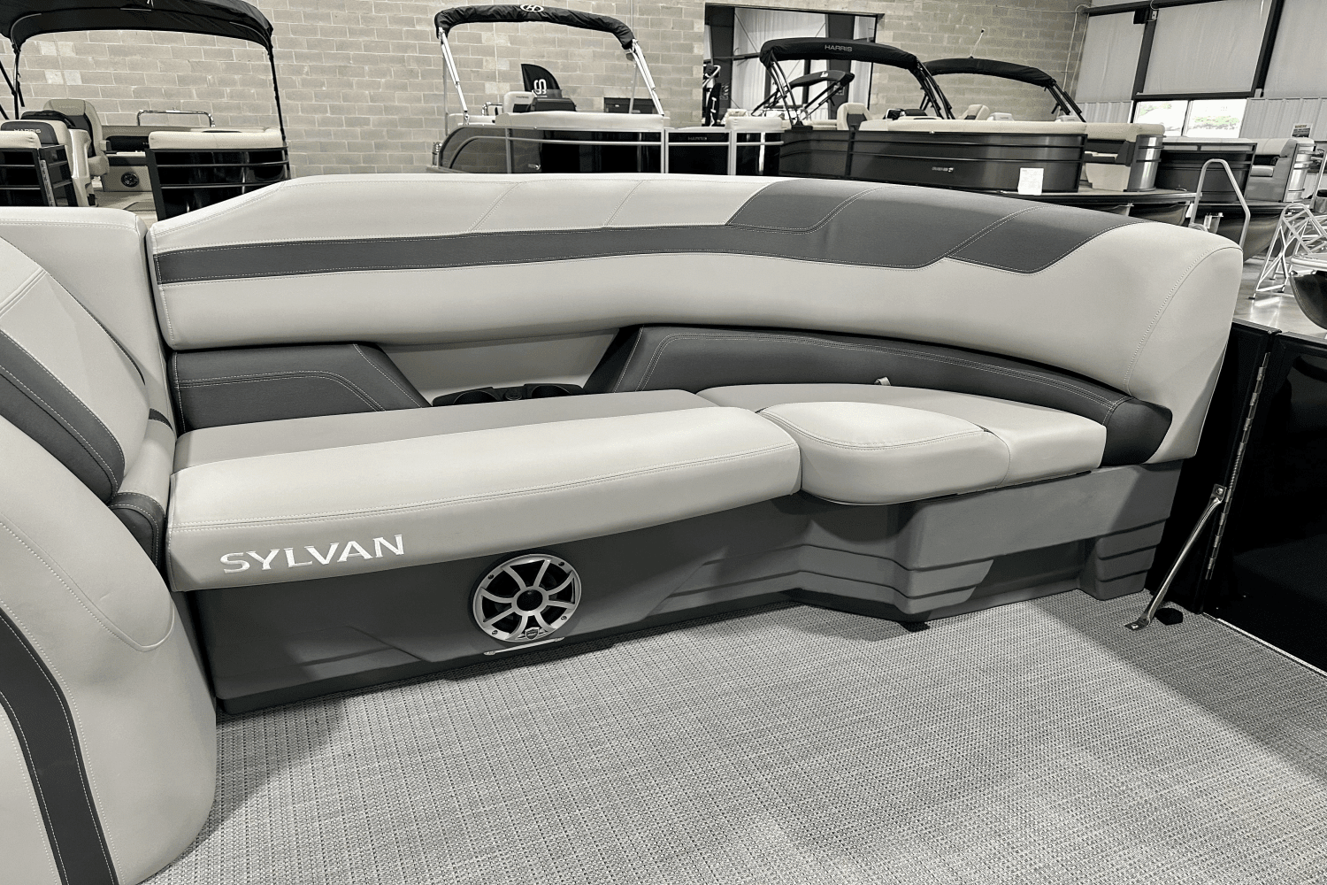2025 Sylvan
                                                             L-5 Image Thumbnail #13