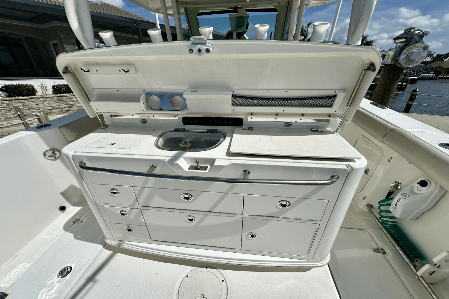 2018 Boston Whaler 350 OUTRAGE Image Thumbnail #15