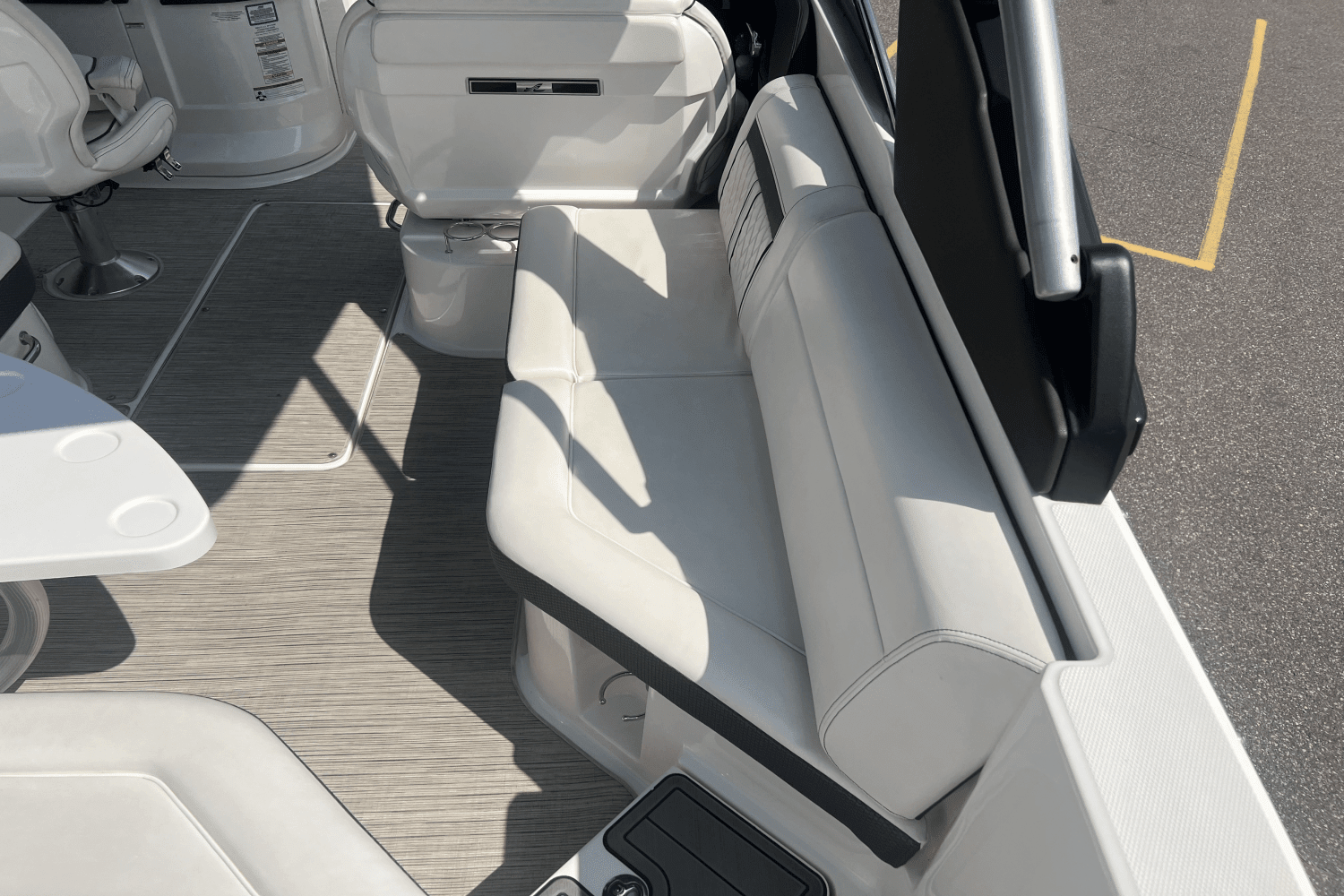 2018 Sea Ray SLX 280 Image Thumbnail #24