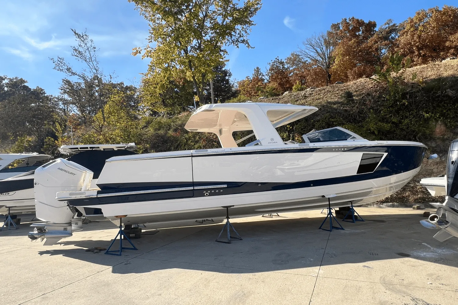 2025 Aviara AV40 Outboard Image Thumbnail #0