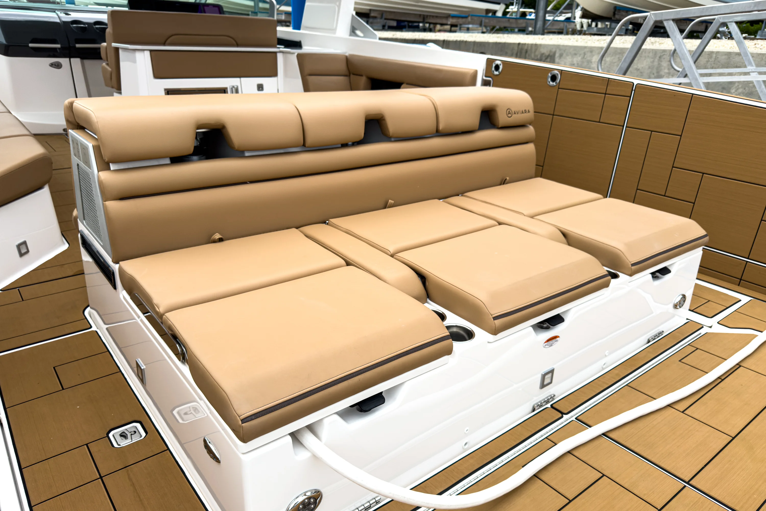 2025 Aviara AV40 Outboard Image Thumbnail #6