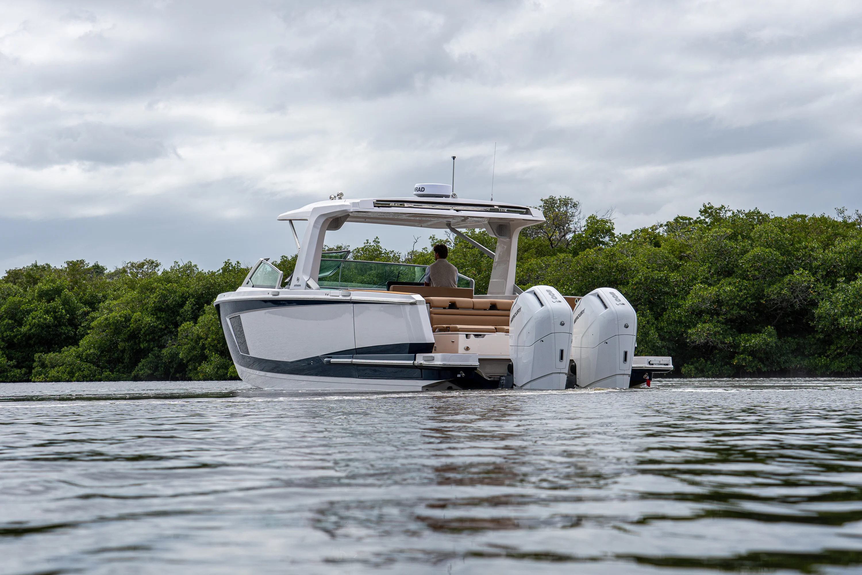 2025 Aviara AV40 Outboard Image Thumbnail #34