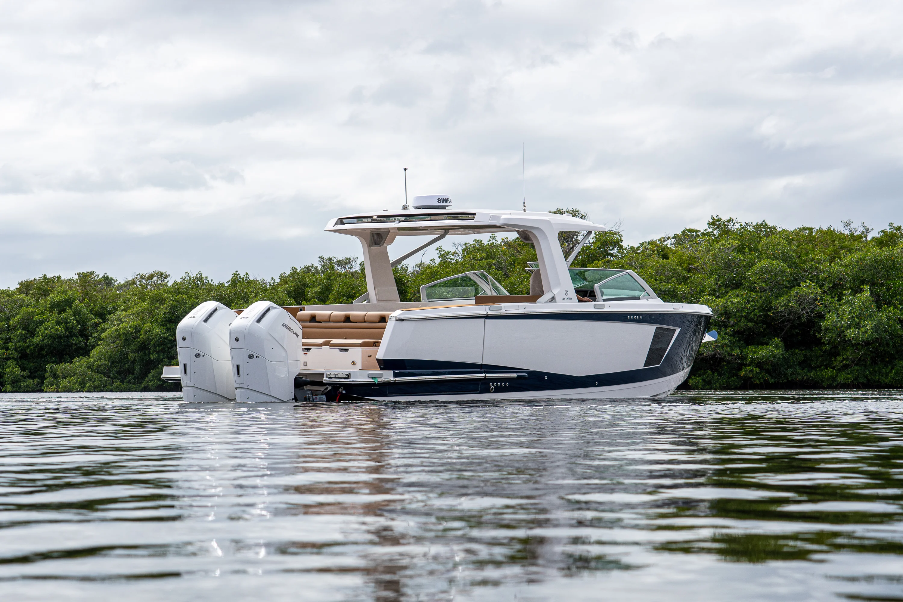 2025 Aviara AV40 Outboard Image Thumbnail #44