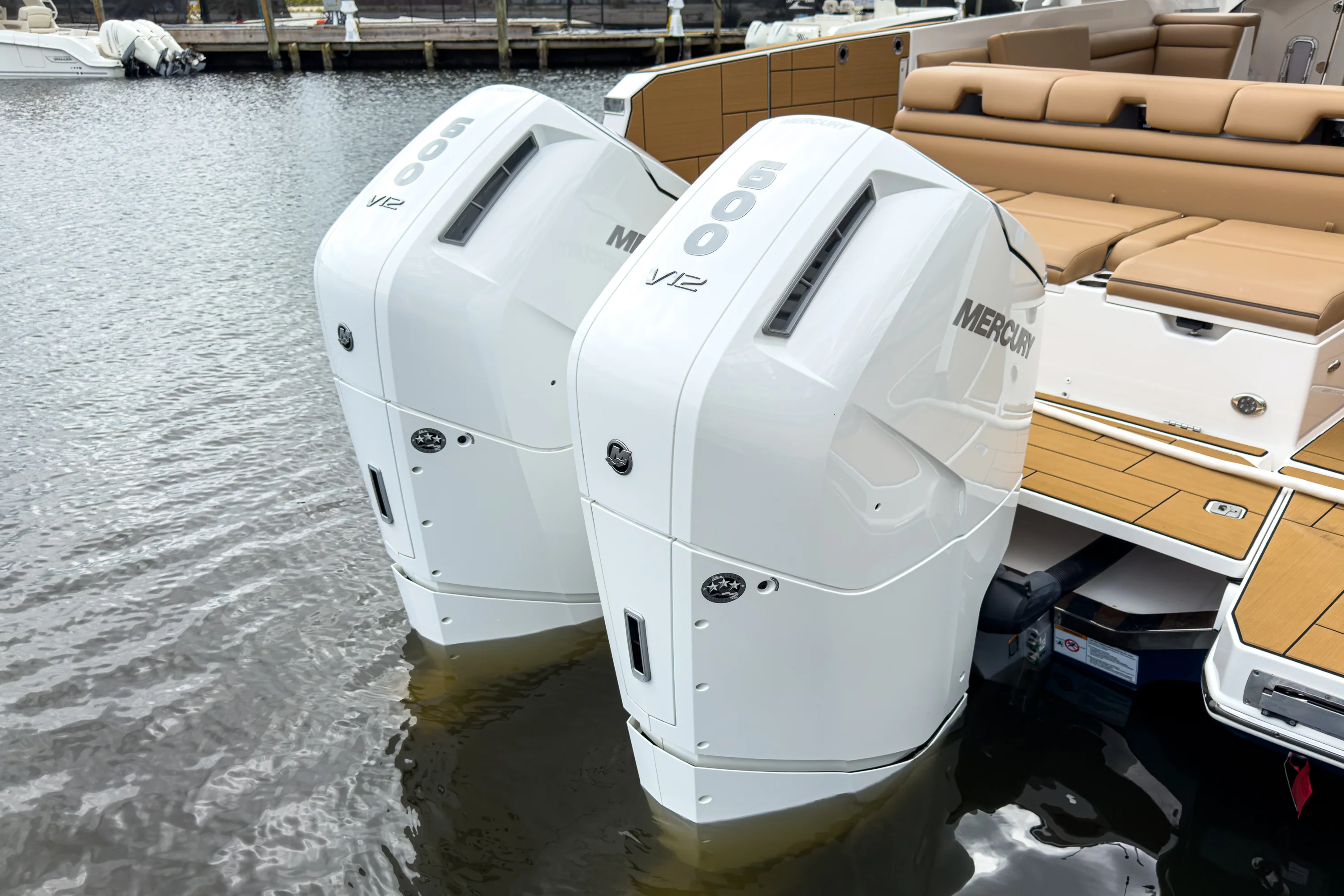 2025 Aviara AV40 Outboard Image Thumbnail #4