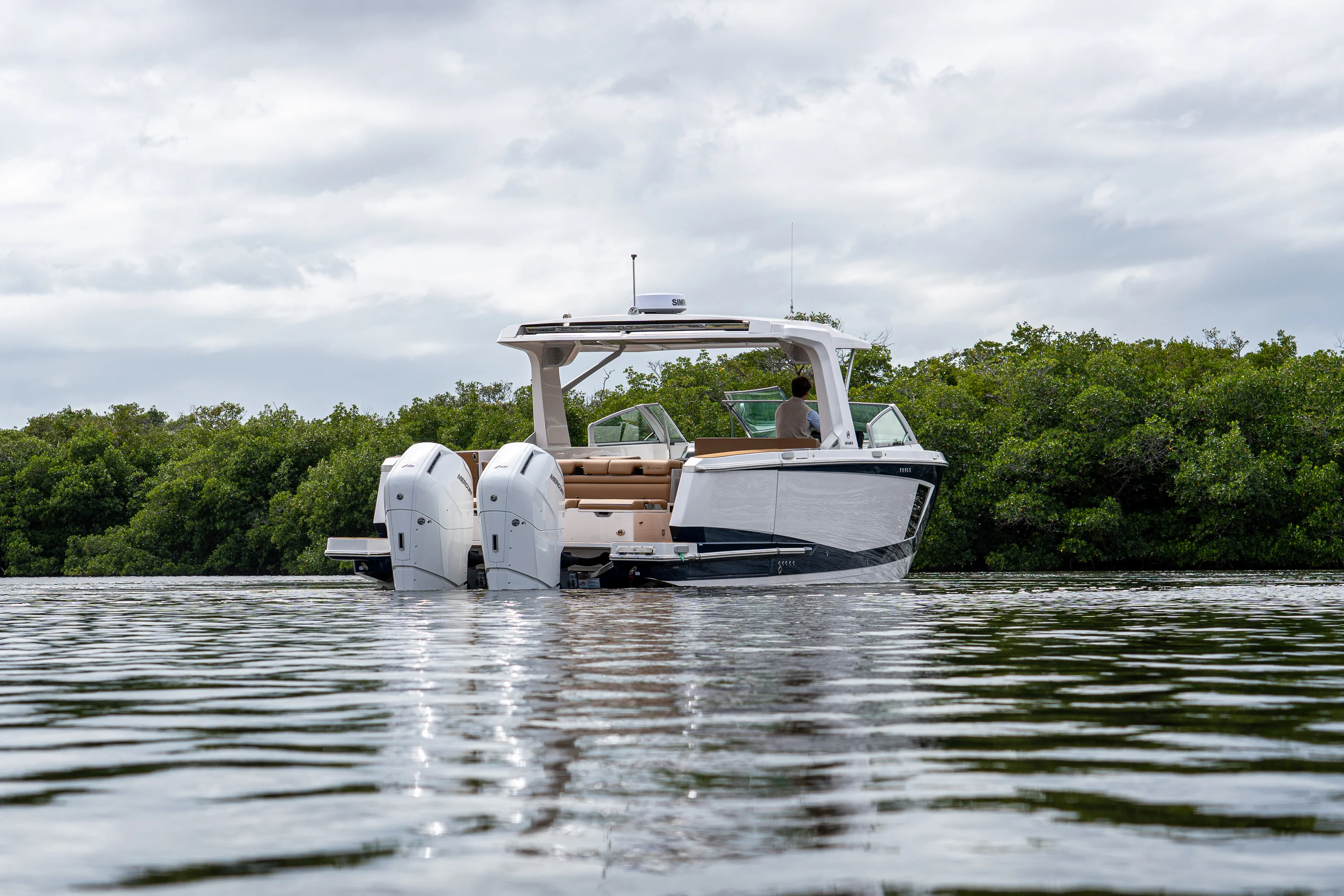 2025 Aviara AV40 Outboard Image Thumbnail #45