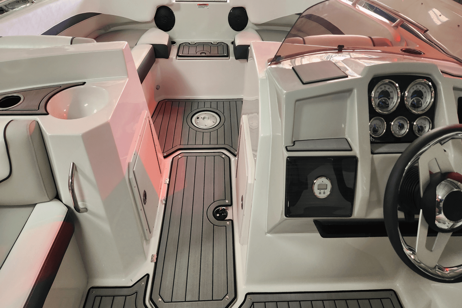 2025 Starcraft
                                                             211SVX/IO Image Thumbnail #18