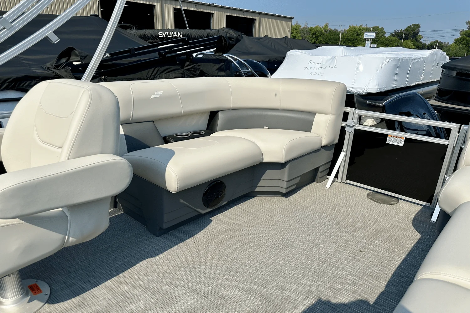 2025 Starcraft LX 20 R Image Thumbnail #11