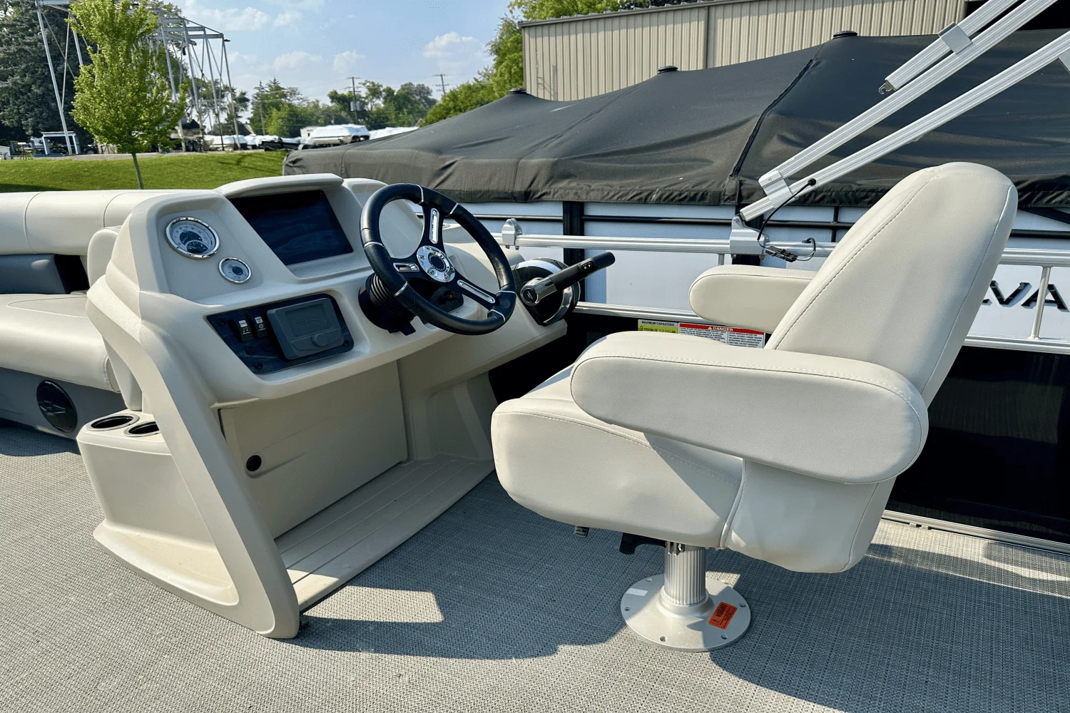 2025 Starcraft LX 20 R Image Thumbnail #10