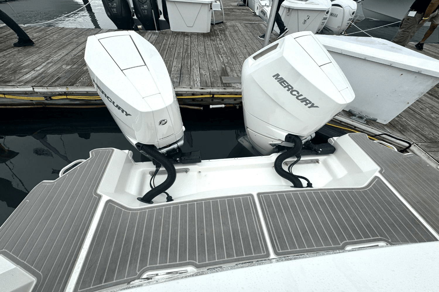 2024 Sea Ray Sundancer 320 Outboard Image Thumbnail #1