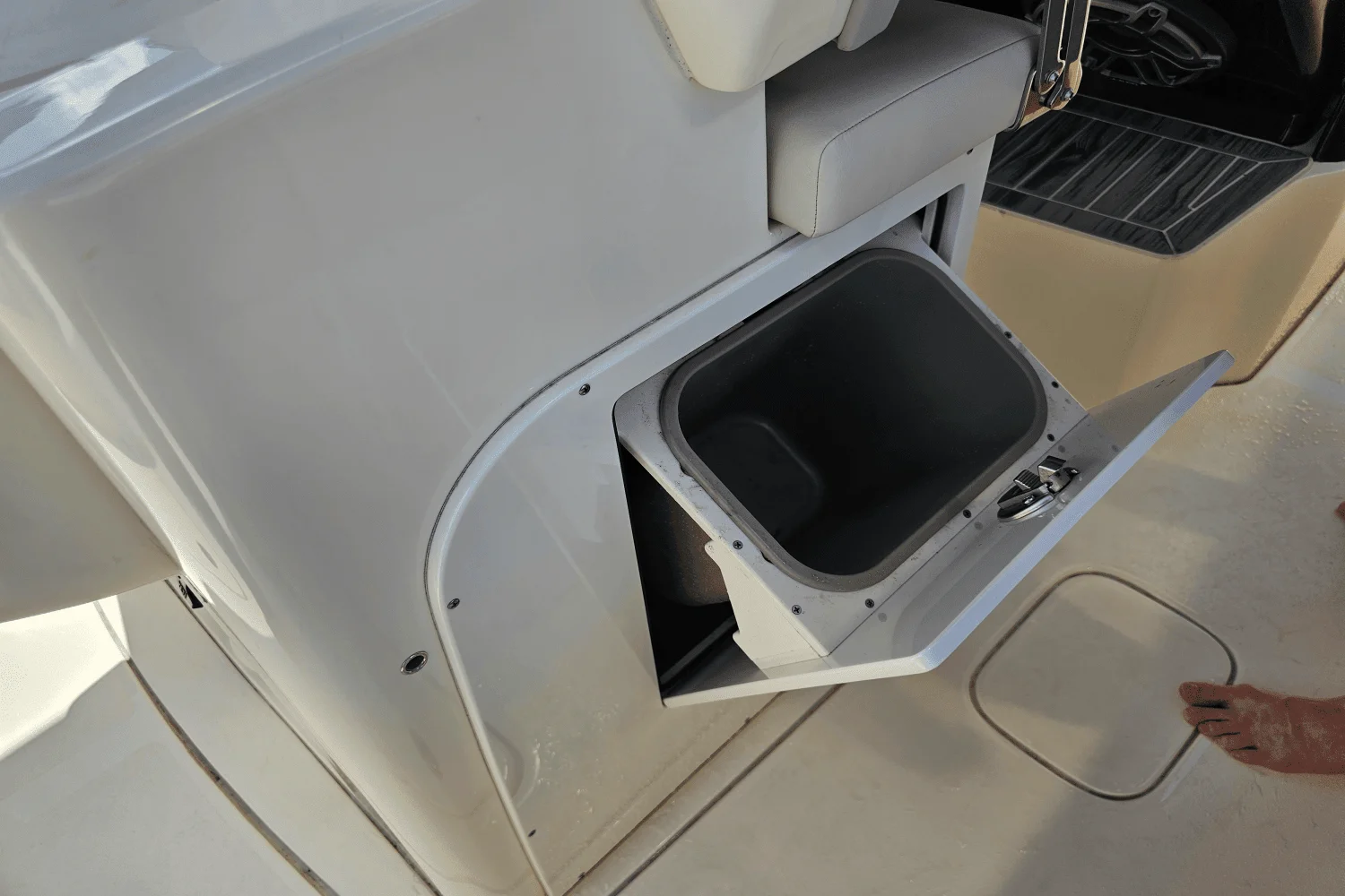 2024 Scout 305LXF Image Thumbnail #44