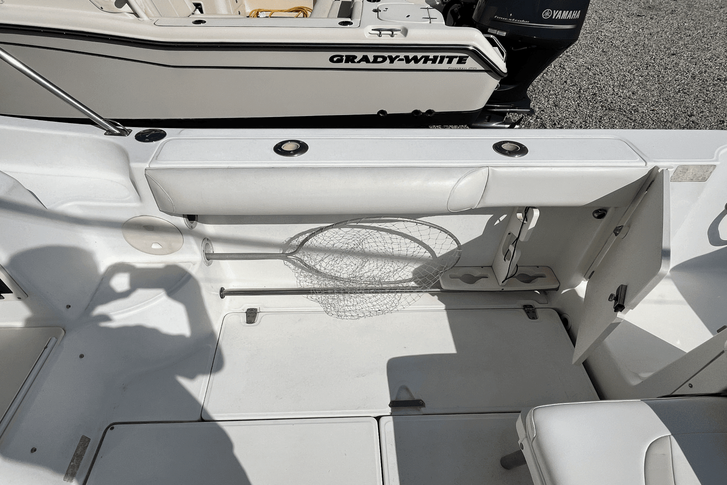 2004 Boston Whaler 255 CONQUEST Image Thumbnail #9