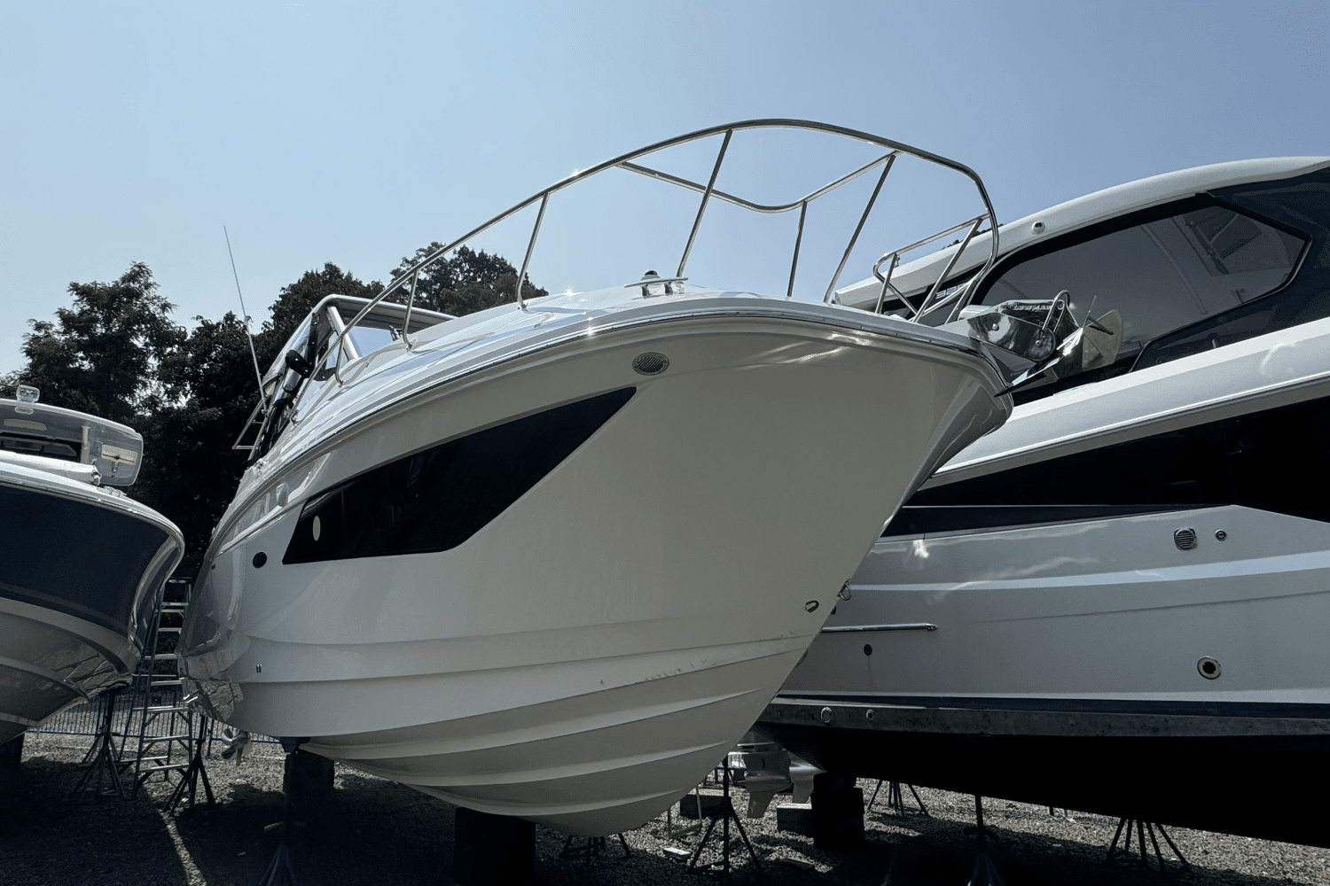 Thumbnail 3 for 2024 Sea Ray Sundancer 320 Outboard