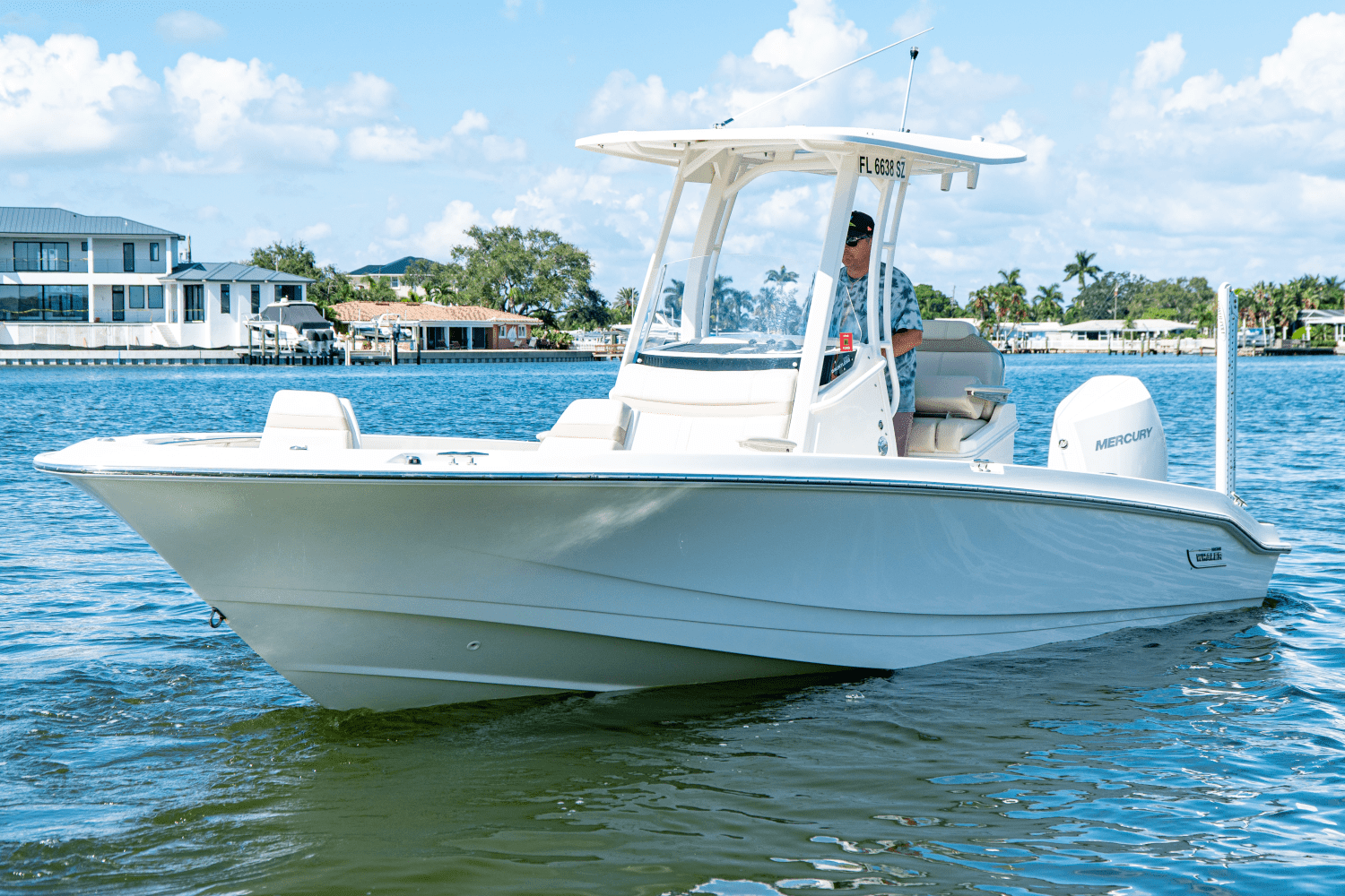 2021 Boston Whaler 250 DAUNTLESS Image Thumbnail #5