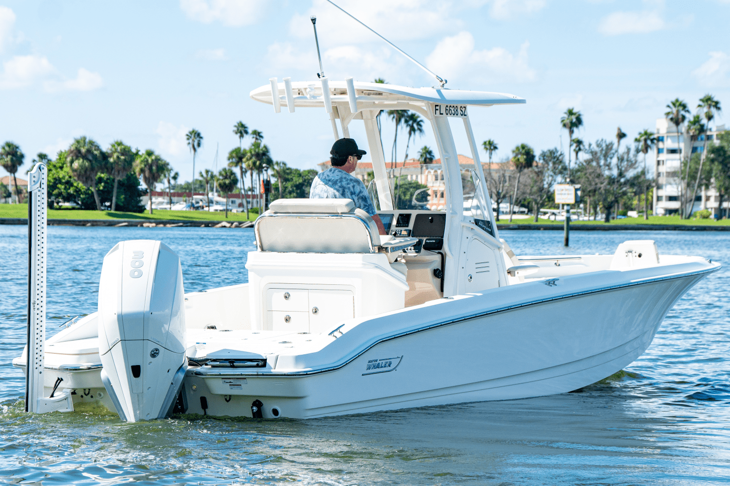 2021 Boston Whaler 250 DAUNTLESS Image Thumbnail #9