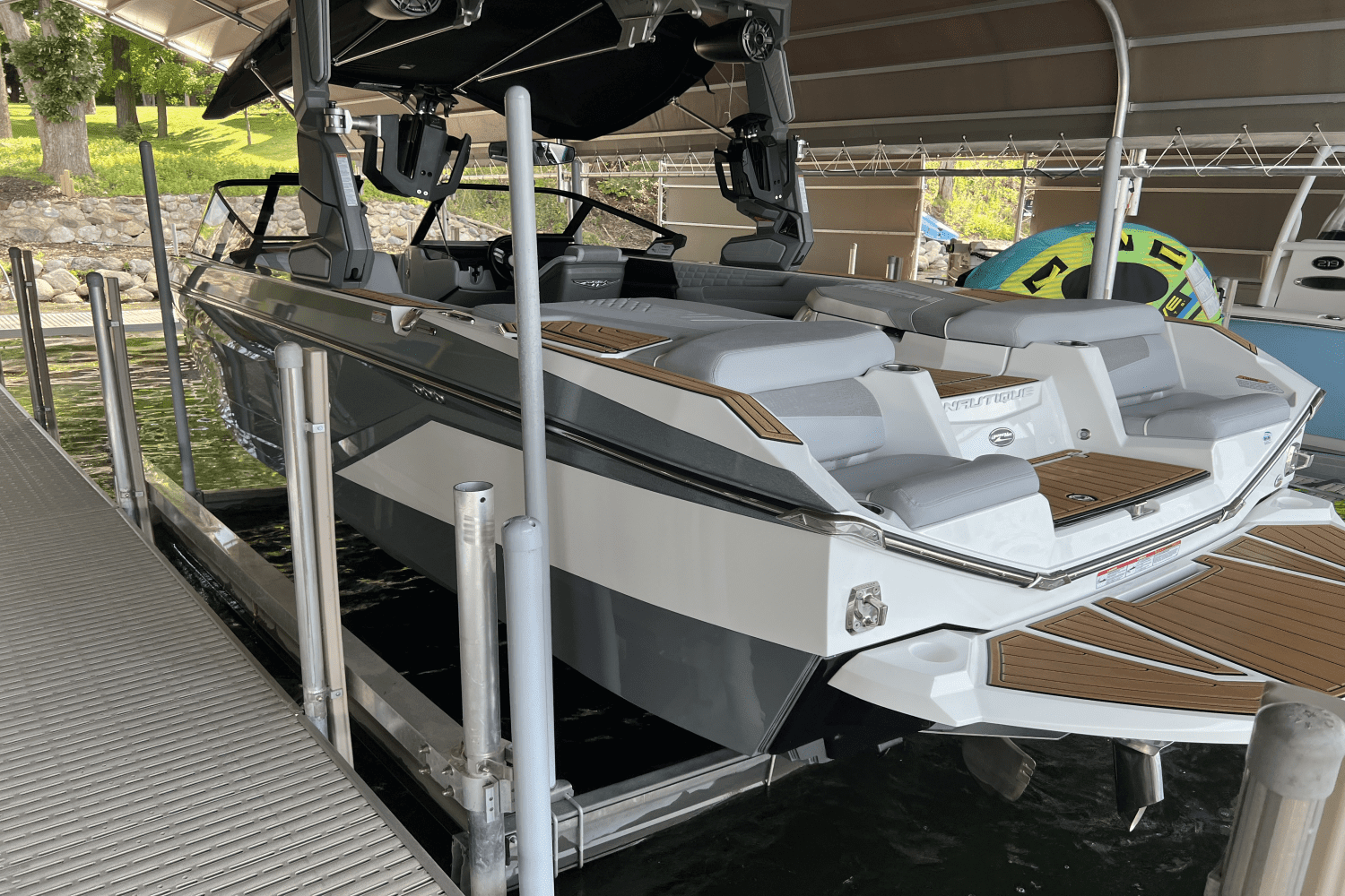 2022 Nautique Super Air Nautique G23 Image Thumbnail #2