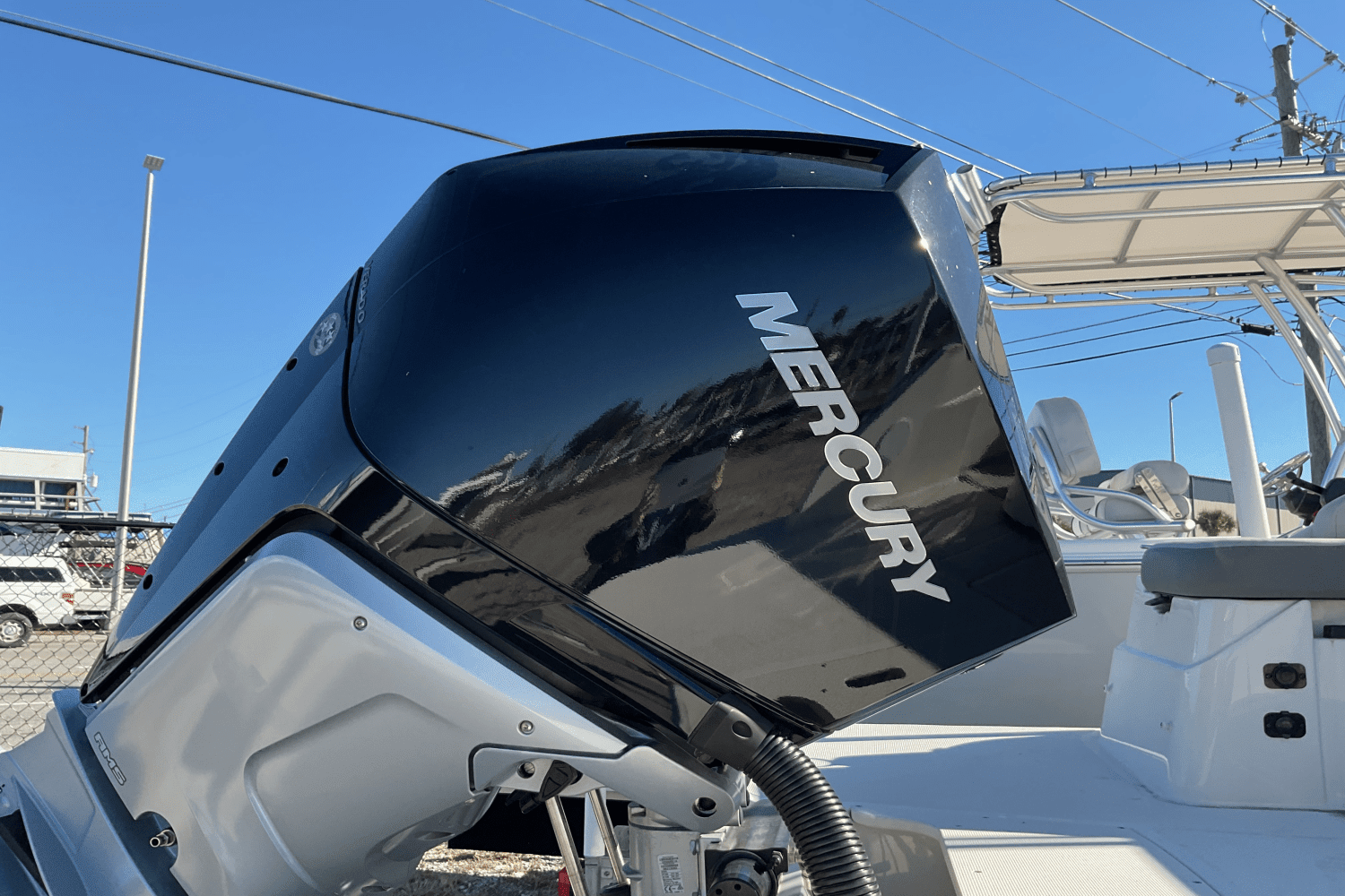 2023 Sea Ray SDX 250 Outboard Image Thumbnail #3