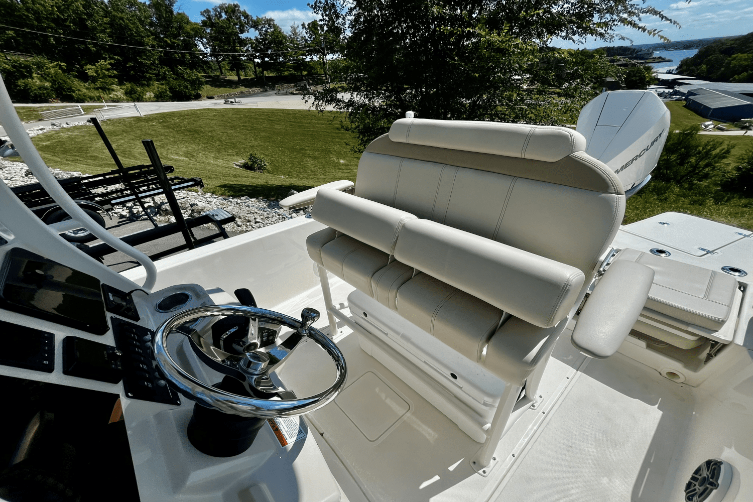 2023 Boston Whaler 250 DAUNTLESS Image Thumbnail #20