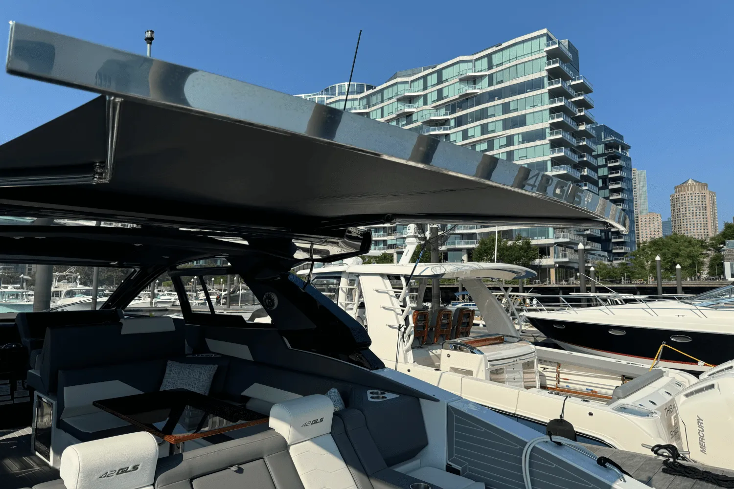 2023 Cruisers Yachts 42 GLS-OB Image Thumbnail #6