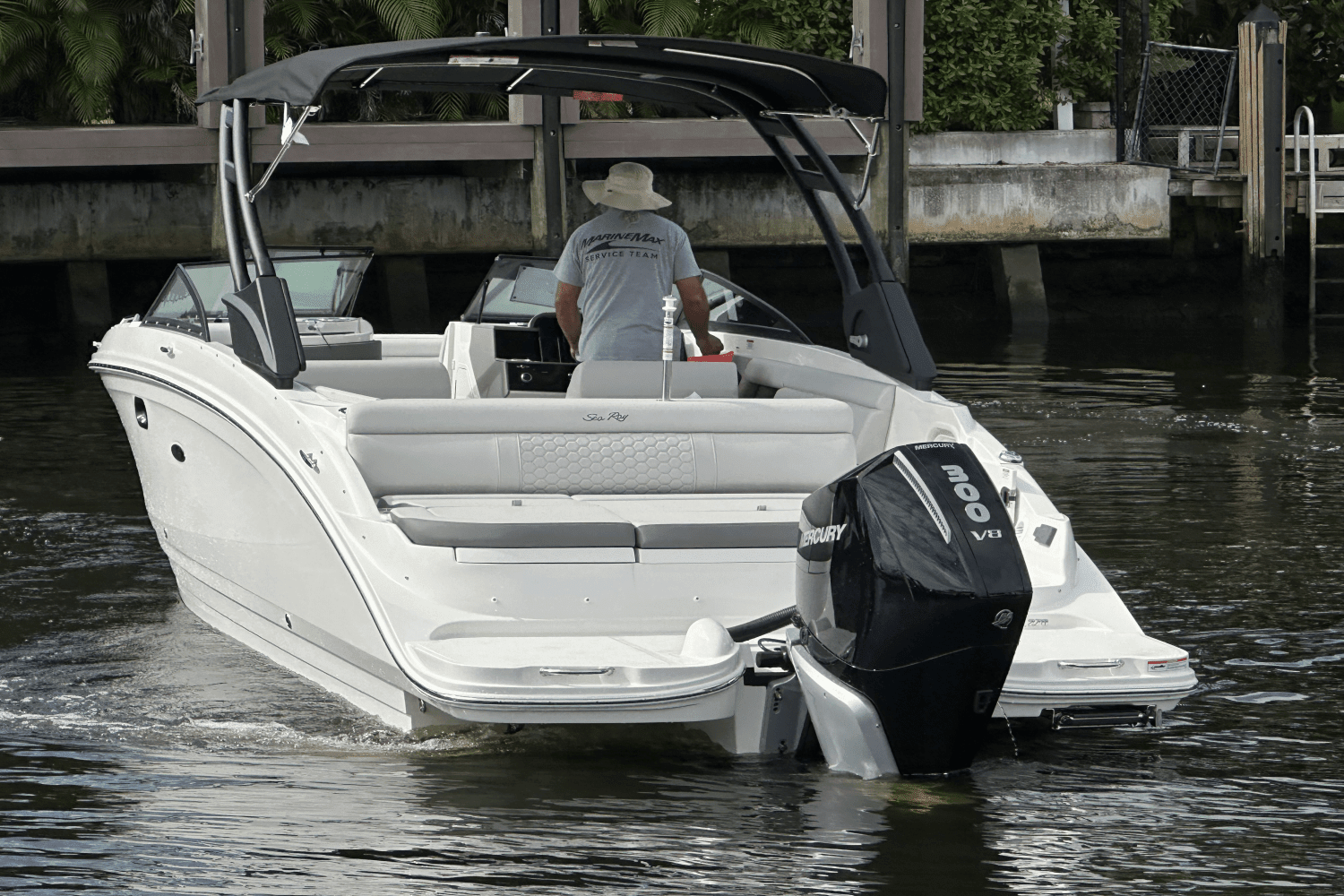 2024 Sea Ray SDX 270 Outboard Image Thumbnail #4